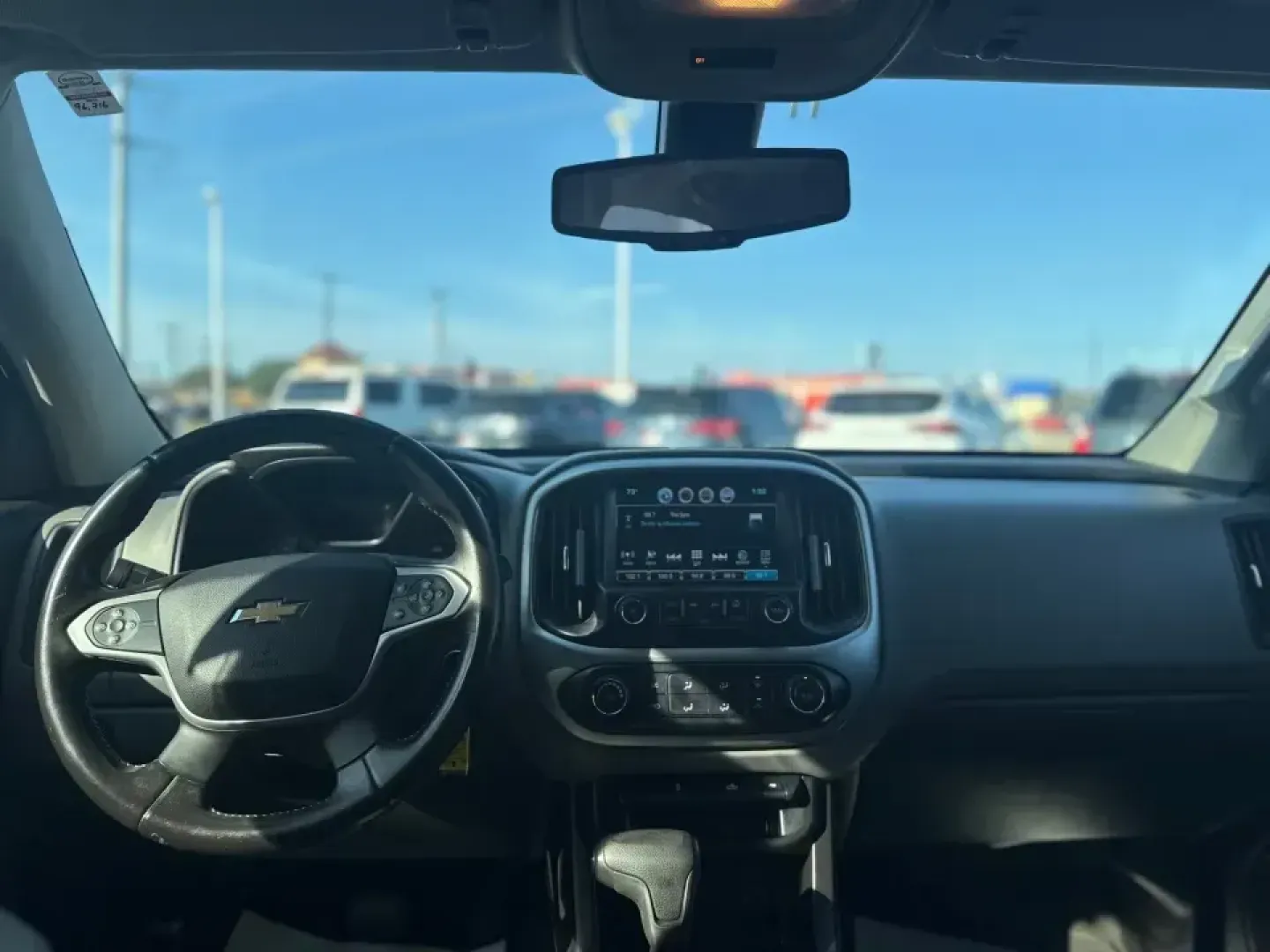 2016 Chevrolet Colorado LT Crew Cab 2WD Long Box (1GCGSCE31G1) with an 3.6L V6 DOHC 24V GAS engine, 6A transmission, located at 10740 Forest Lane, Dallas, TX, 75243, (972) 272-7300, 32.908588, -96.701813 - **Unleash Adventure with the 2016 Chevrolet Colorado at Traditional Autos!**<br /> <br /> Are you ready to elevate your lifestyle with a reliable and robust vehicle? The 2016 Chevrolet Colorado is your ticket to weekend adventures, daily commutes, and everything in between. This crew cab pickup, wit - Photo#7