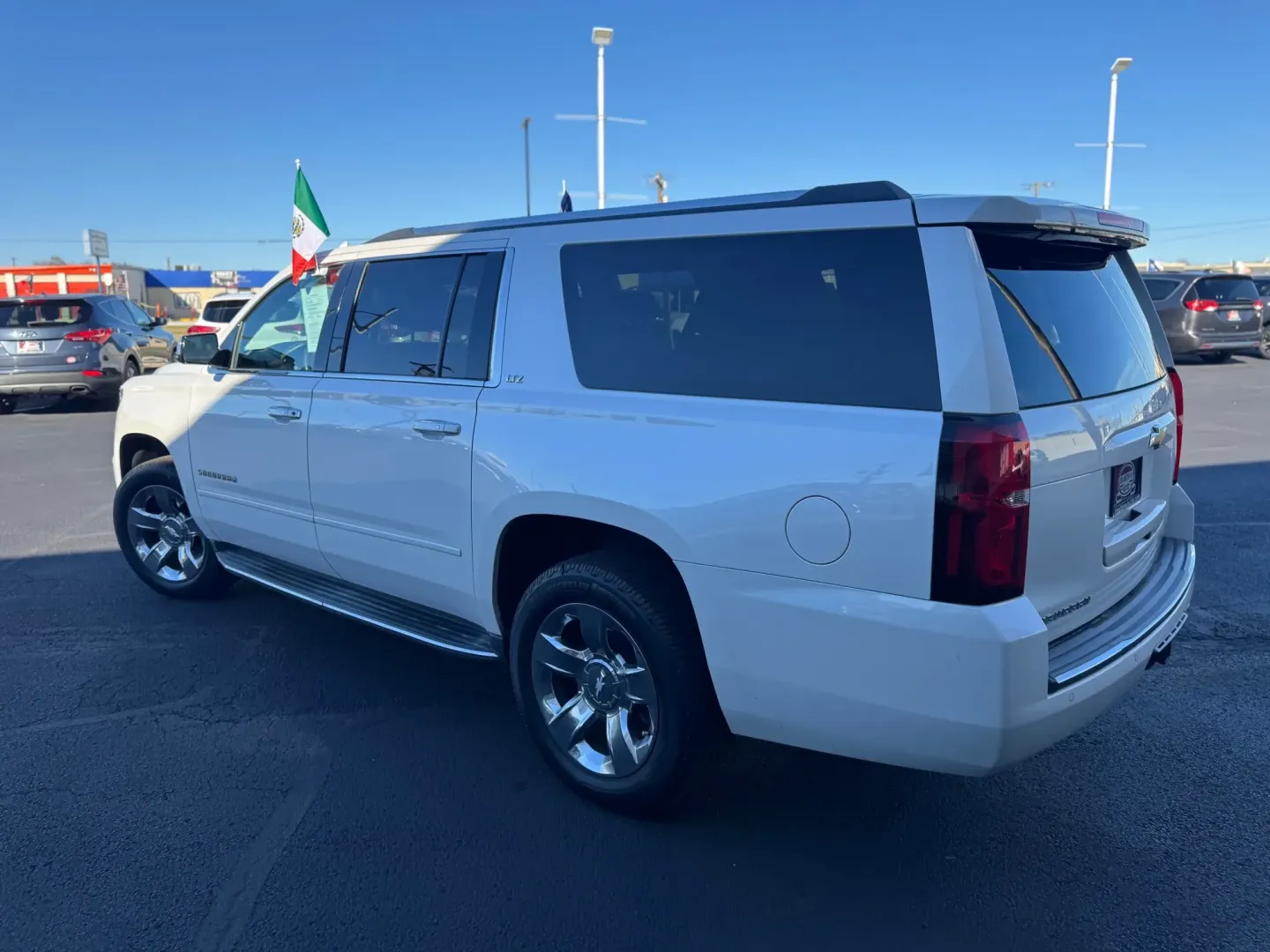 2016 Chevrolet Suburban LTZ 2WD (1GNSCJKC0GR) with an 5.3L V8 OHV 16V engine, 6A transmission, located at 10740 Forest Lane, Dallas, TX, 75243, (972) 272-7300, 32.908588, -96.701813 - Embrace the open road and elevate your weekend adventures with the incredible 2016 Chevrolet Suburban, available now at Traditional Autos in Dallas, TX. Whether you're planning a family road trip, running errands around city neighborhoods, or navigating the bustling highways of North Texas, this spa - Photo#5