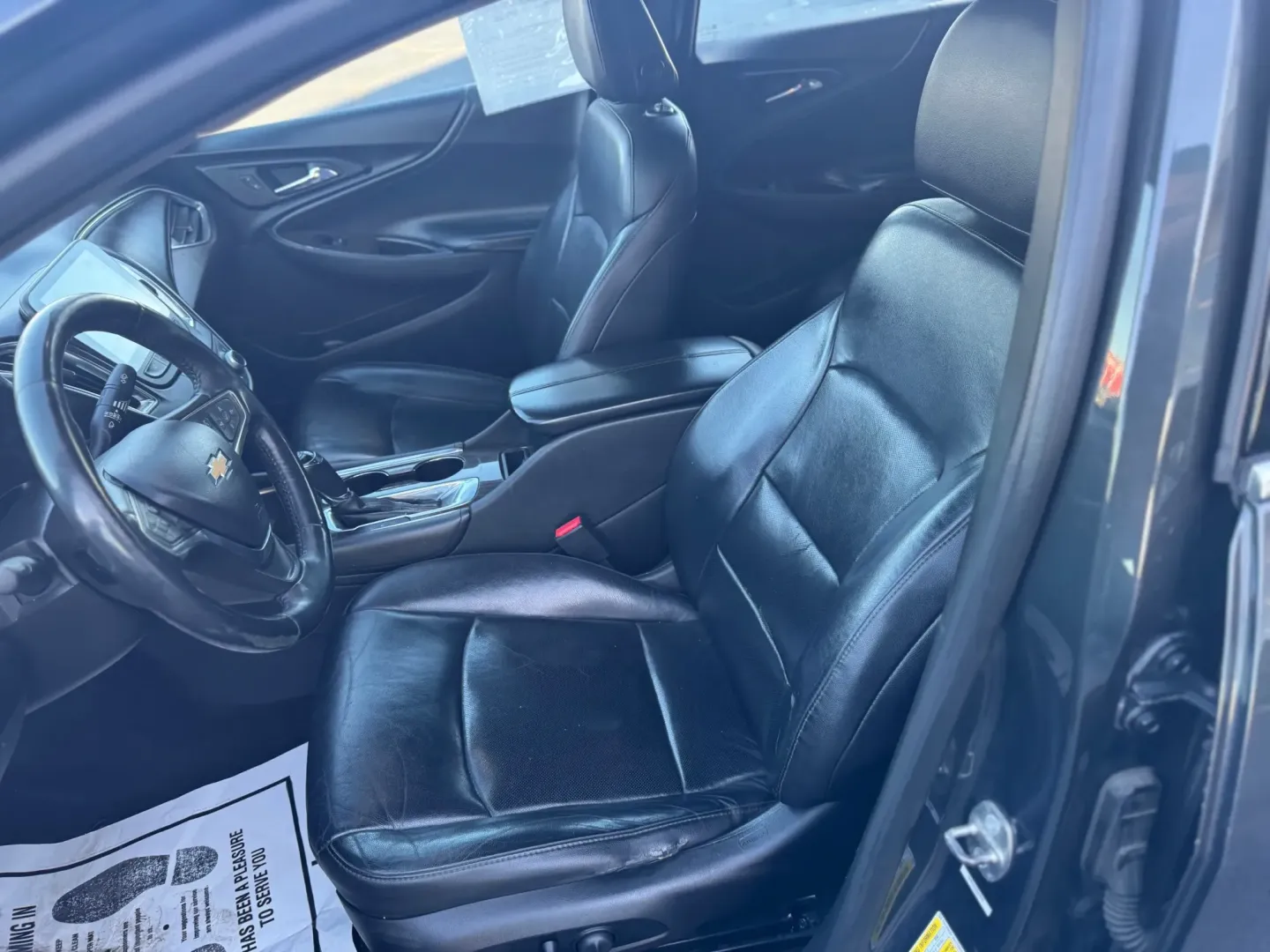 2017 Chevrolet Malibu Premier (1G1ZH5SX3HF) with an 2.0L L4 DOHC 16V engine, 6A transmission, located at 10740 Forest Lane, Dallas, TX, 75243, (972) 272-7300, 32.908588, -96.701813 - Looking for a dependable sedan that's perfect for city driving and weekend escapes? Look no further than this striking 2017 Chevrolet Malibu, available at Traditional Autos in Dallas, TX. Whether you're commuting to work, shuttling your family around, or heading out on an adventure, this vehicle sea - Photo#7