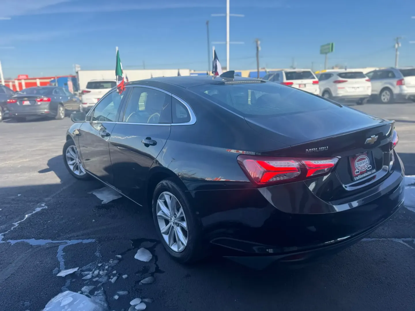 2020 Chevrolet Malibu LT (1G1ZD5ST0LF) with an 1.5L L4 DOHC 16V engine, 6A transmission, located at 10740 Forest Lane, Dallas, TX, 75243, (972) 272-7300, 32.908588, -96.701813 - Are you ready to elevate your daily commute or weekend adventures? Look no further than this stunning 2020 Chevrolet Malibu, a versatile sedan that effortlessly balances style, comfort, and practicality. With an impressive blend of modern technology and outstanding safety features, this vehicle is p - Photo#3