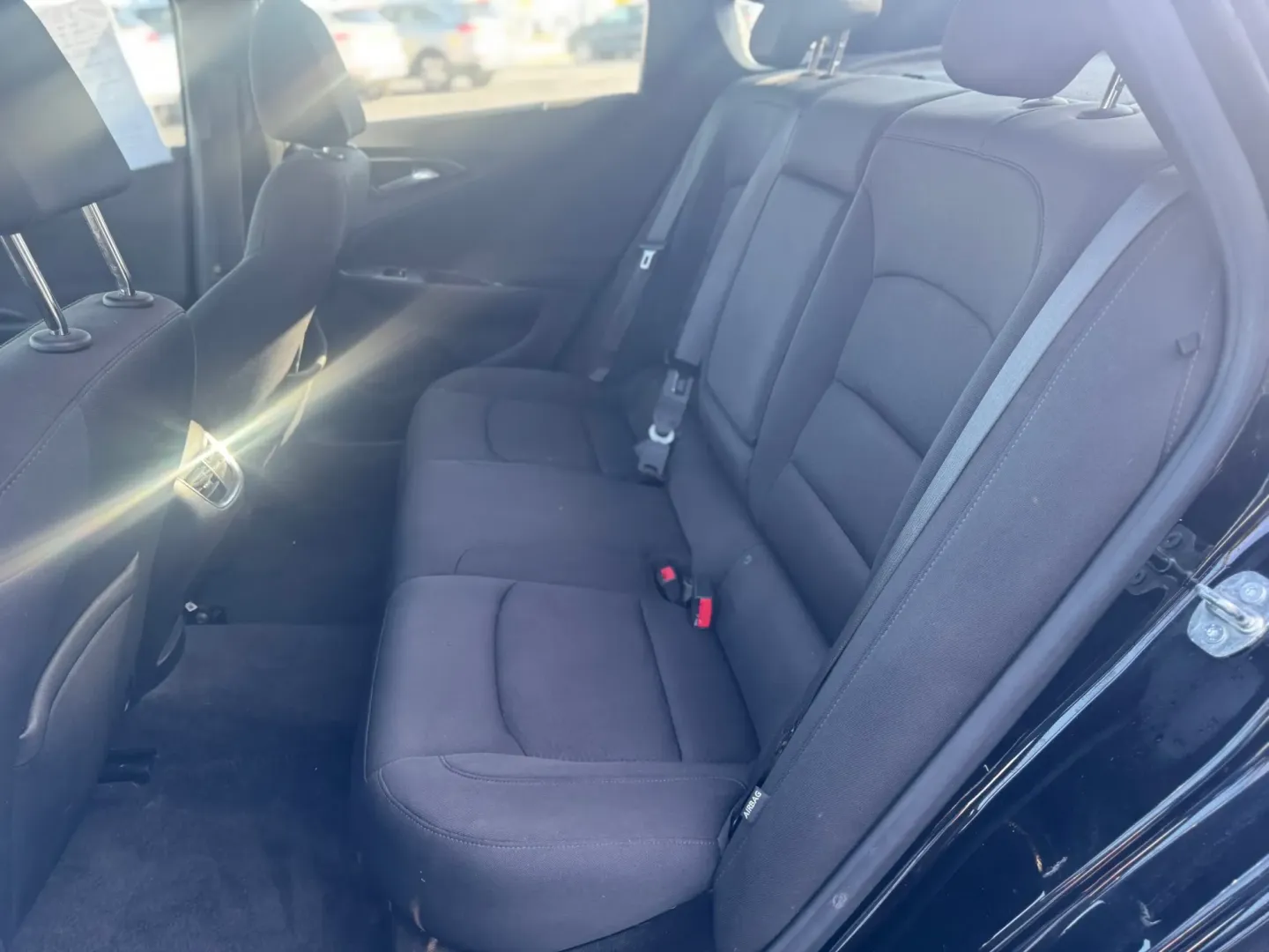 2020 Chevrolet Malibu LT (1G1ZD5ST0LF) with an 1.5L L4 DOHC 16V engine, 6A transmission, located at 10740 Forest Lane, Dallas, TX, 75243, (972) 272-7300, 32.908588, -96.701813 - Are you ready to elevate your daily commute or weekend adventures? Look no further than this stunning 2020 Chevrolet Malibu, a versatile sedan that effortlessly balances style, comfort, and practicality. With an impressive blend of modern technology and outstanding safety features, this vehicle is p - Photo#4