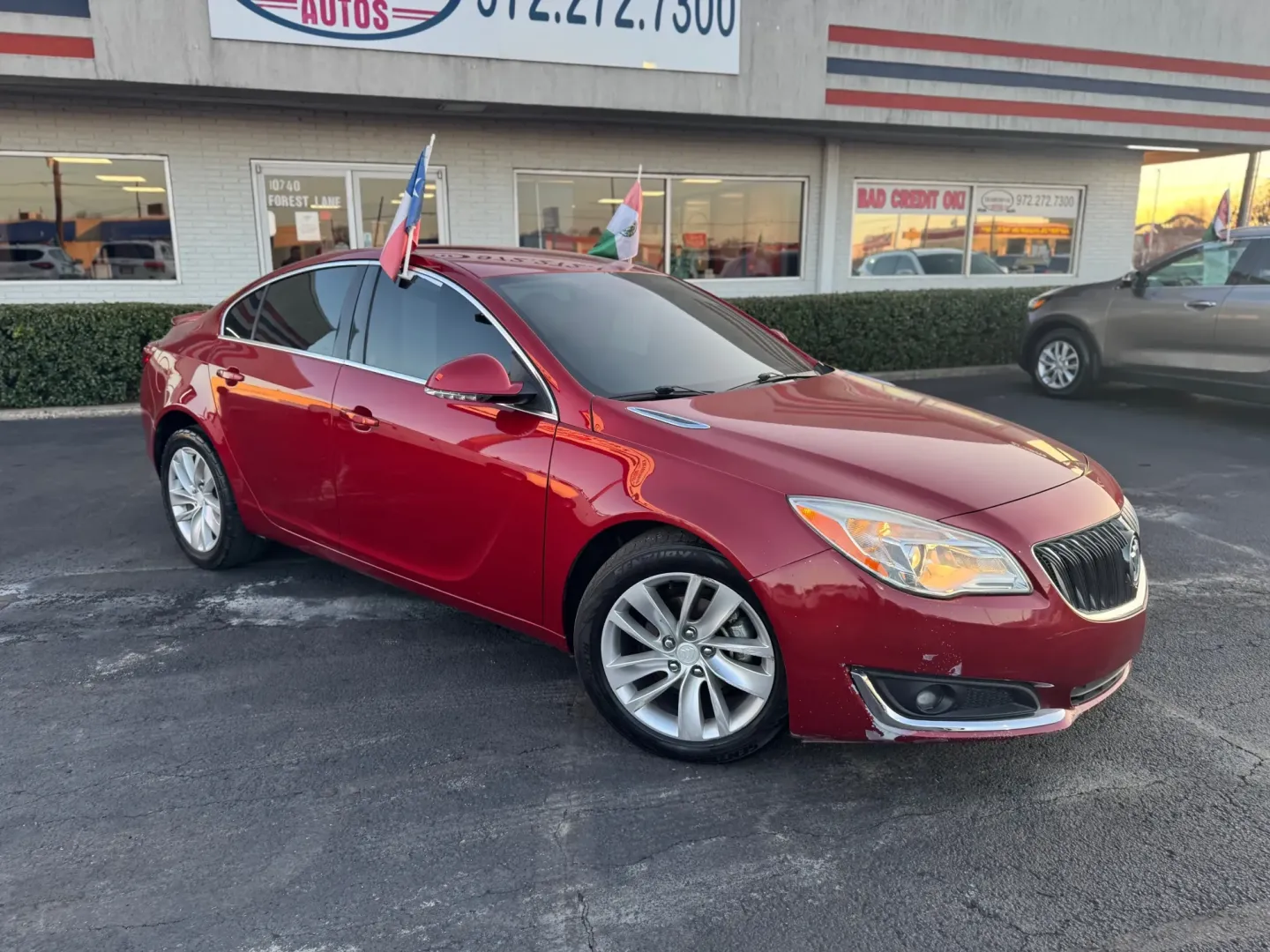 2015 Buick Regal Turbo FWD (2G4GK5EX5F9) with an 2.0L L4 DOHC 16V TURBO engine, 6-Speed Automatic transmission, located at 10740 Forest Lane, Dallas, TX, 75243, (972) 272-7300, 32.908588, -96.701813 - Discover the perfect blend of style, comfort, and performance with this stunning **2015 Buick Regal**, available now at **Traditional Autos**. Nestled in the heart of **Dallas, TX**, conveniently located at **10740 Forest Lane, Dallas, TX 75243**, our pre-owned dealership specializes in quality used - Photo#1