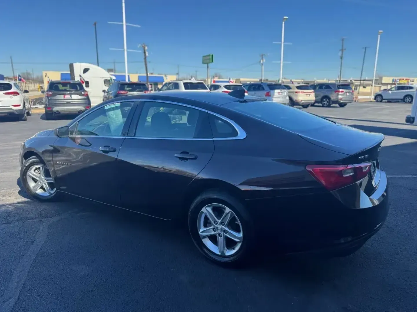 2020 Chevrolet Malibu LS (1G1ZB5ST3LF) with an 1.5L L4 DOHC 16V engine, 6A transmission, located at 10740 Forest Lane, Dallas, TX, 75243, (972) 272-7300, 32.908588, -96.701813 - Are you seeking a smart blend of style, comfort, and affordability for your next vehicle? Look no further than this striking 2020 Chevrolet Malibu, a pre-owned sedan that's not just a means of transportation but a lifestyle upgrade. Whether you're commuting from the vibrant neighborhoods of Dallas t - Photo#3