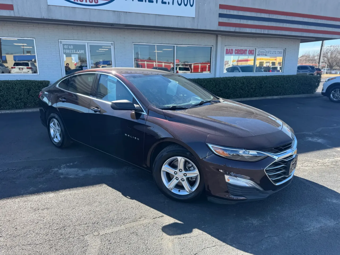 2020 Chevrolet Malibu LS (1G1ZB5ST3LF) with an 1.5L L4 DOHC 16V engine, 6A transmission, located at 10740 Forest Lane, Dallas, TX, 75243, (972) 272-7300, 32.908588, -96.701813 - Are you seeking a smart blend of style, comfort, and affordability for your next vehicle? Look no further than this striking 2020 Chevrolet Malibu, a pre-owned sedan that's not just a means of transportation but a lifestyle upgrade. Whether you're commuting from the vibrant neighborhoods of Dallas t - Photo#1