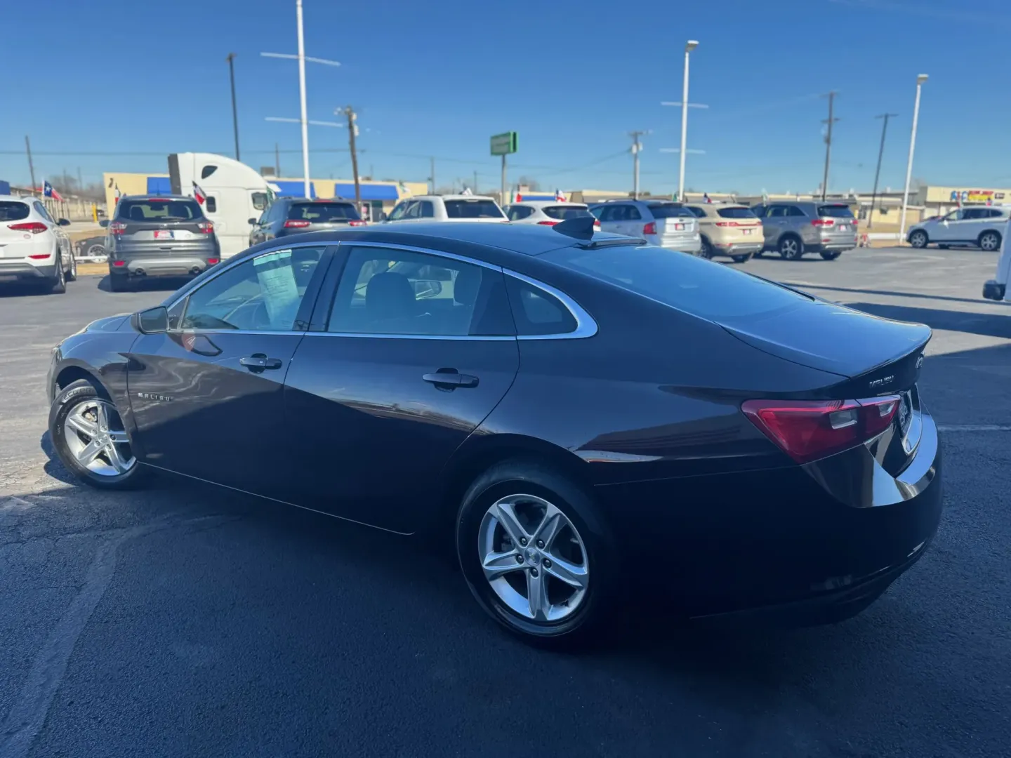 2020 Chevrolet Malibu LS (1G1ZB5ST3LF) with an 1.5L L4 DOHC 16V engine, 6A transmission, located at 10740 Forest Lane, Dallas, TX, 75243, (972) 272-7300, 32.908588, -96.701813 - Are you seeking a smart blend of style, comfort, and affordability for your next vehicle? Look no further than this striking 2020 Chevrolet Malibu, a pre-owned sedan that's not just a means of transportation but a lifestyle upgrade. Whether you're commuting from the vibrant neighborhoods of Dallas t - Photo#3