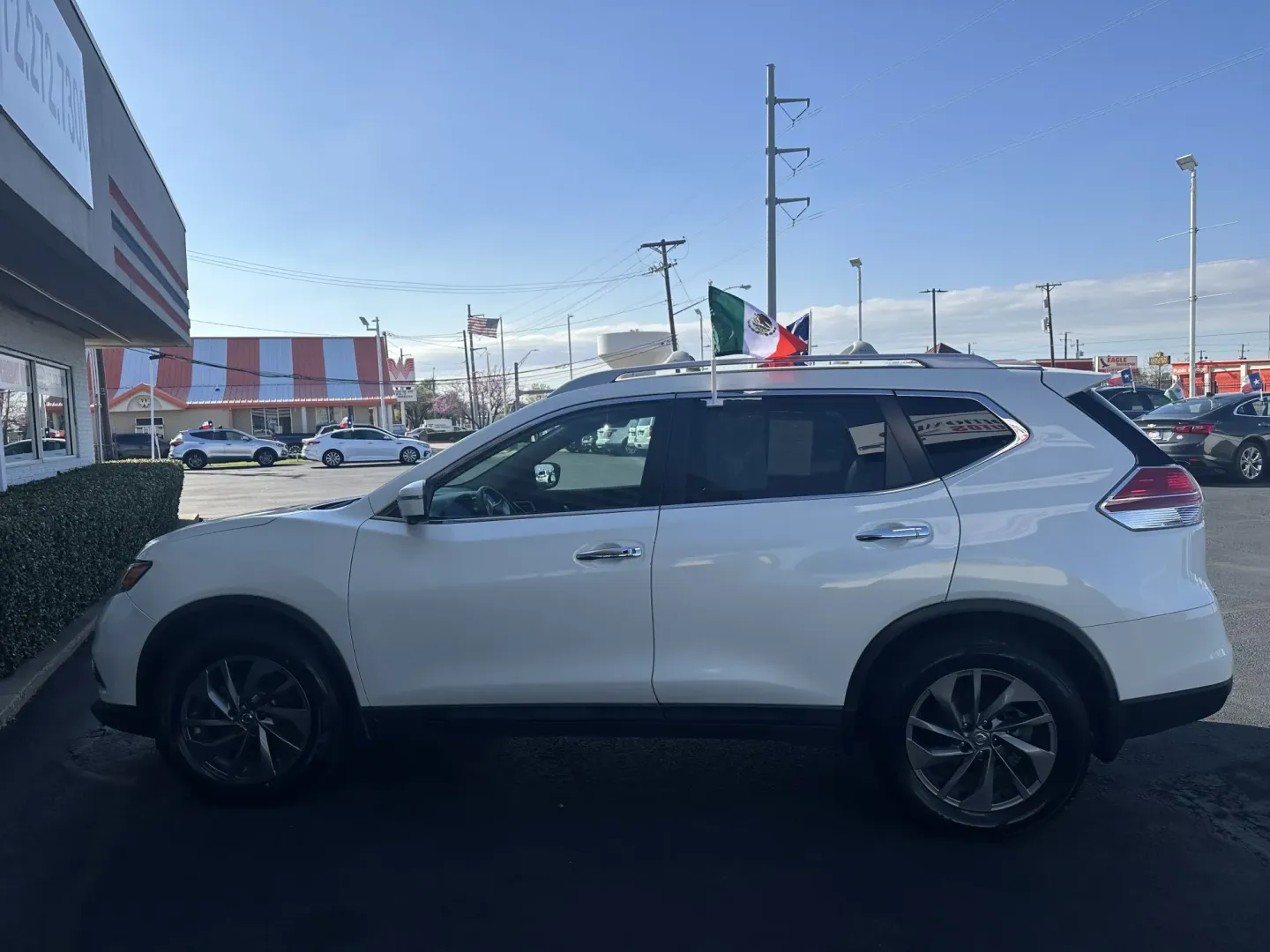 2016 Nissan Rogue S 2WD (5N1AT2MT9GC) with an 2.5L L4 DOHC 16V engine, CVT transmission, located at 10740 Forest Lane, Dallas, TX, 75243, (972) 272-7300, 32.908588, -96.701813 - Picture your next Dallas week: an easy weekday commute up US75, a quick Costco run near NorthPark, and a Saturday escape to White Rock Lake with plenty of room for coolers, strollers, or hiking gear. This 2016 Nissan Rogue SUV is built for real life-comfortable, efficient, and sized just right for c - Photo#1