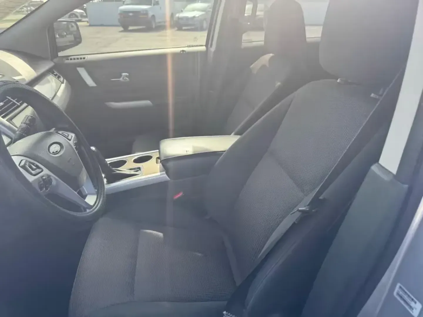 2011 SILVER Ford Edge SEL FWD (2FMDK3JC7BB) with an 3.5L V6 DOHC 24V engine, 6-Speed Automatic transmission, located at 10740 Forest Lane, Dallas, TX, 75243, (972) 272-7300, 32.908588, -96.701813 - Are you looking for a reliable, versatile vehicle that fits seamlessly into your lifestyle? The 2011 Ford Edge SEL FWD is the perfect SUV for those who love adventure but also need a dependable family vehicle. Whether you're commuting to work in the bustling city of Dallas or embarking on a weekend - Photo#5