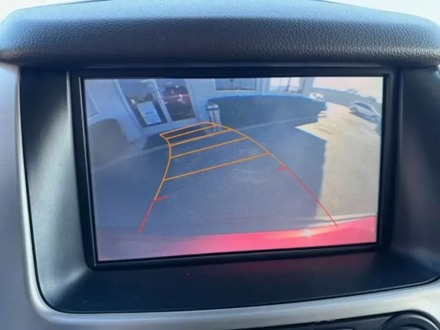 2015 RED GMC Yukon SLT 1/2 Ton 2WD (1GKS1HKC5FR) with an 5.3L V8 OHV 16V engine, 6-Speed Automatic transmission, located at 10740 Forest Lane, Dallas, TX, 75243, (972) 272-7300, 32.908588, -96.701813 - **Explore Adventure with the 2015 GMC Yukon XL: Your Family's Perfect Companion!**<br /> <br /> Are you ready to take on family road trips, weekend getaways, or even just your daily commute with style and comfort? Look no further than the 2015 GMC Yukon XL, a spacious and versatile SUV that perfectl - Photo#16