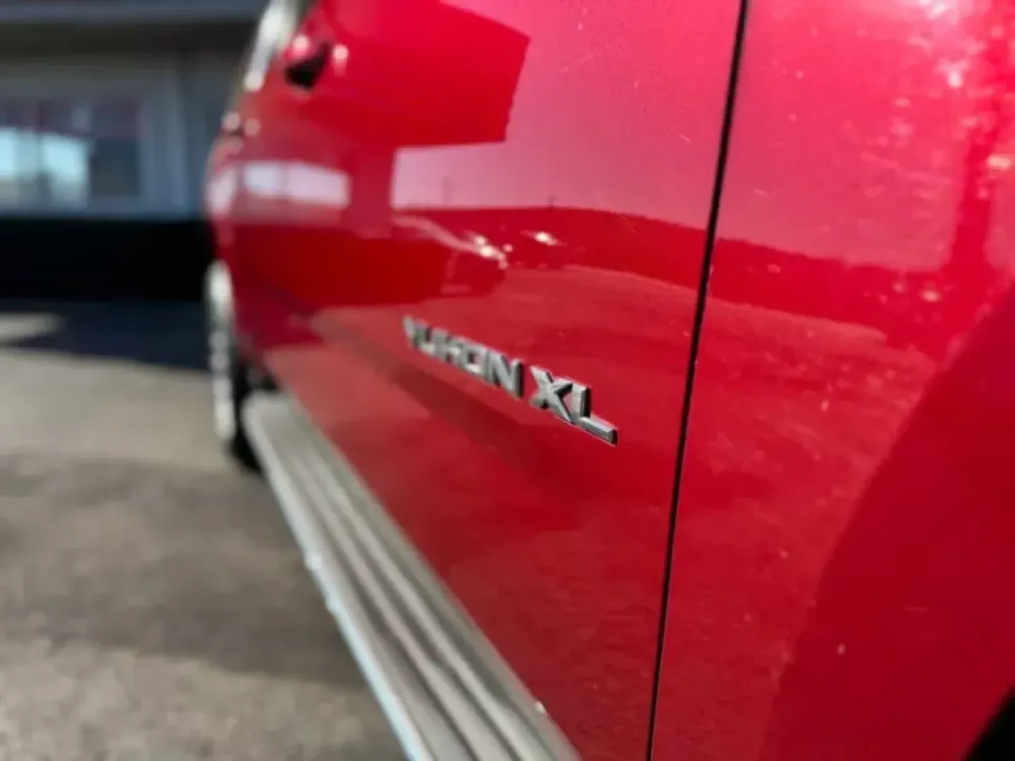 2015 RED GMC Yukon SLT 1/2 Ton 2WD (1GKS1HKC5FR) with an 5.3L V8 OHV 16V engine, 6-Speed Automatic transmission, located at 10740 Forest Lane, Dallas, TX, 75243, (972) 272-7300, 32.908588, -96.701813 - **Explore Adventure with the 2015 GMC Yukon XL: Your Family's Perfect Companion!**<br /> <br /> Are you ready to take on family road trips, weekend getaways, or even just your daily commute with style and comfort? Look no further than the 2015 GMC Yukon XL, a spacious and versatile SUV that perfectl - Photo#3