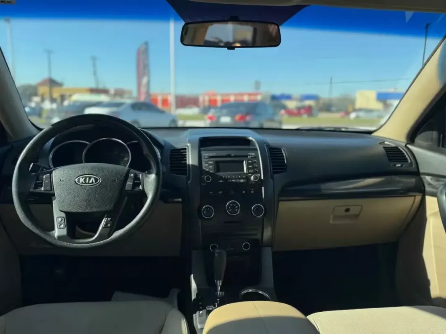 2011 MAROON Kia Sorento LX 2WD (5XYKT4A23BG) with an 3.5L V6 DOHC 24V engine, 6-Speed Automatic transmission, located at 10740 Forest Lane, Dallas, TX, 75243, (972) 272-7300, 32.908588, -96.701813 - Are you searching for a reliable, family-friendly SUV that fits seamlessly into your active lifestyle? Look no further than this 2011 Kia Sorento LX, now available at Traditional Autos in Dallas, TX. This remarkable pre-owned vehicle combines practicality, comfort, and style, making it the ideal cho - Photo#7