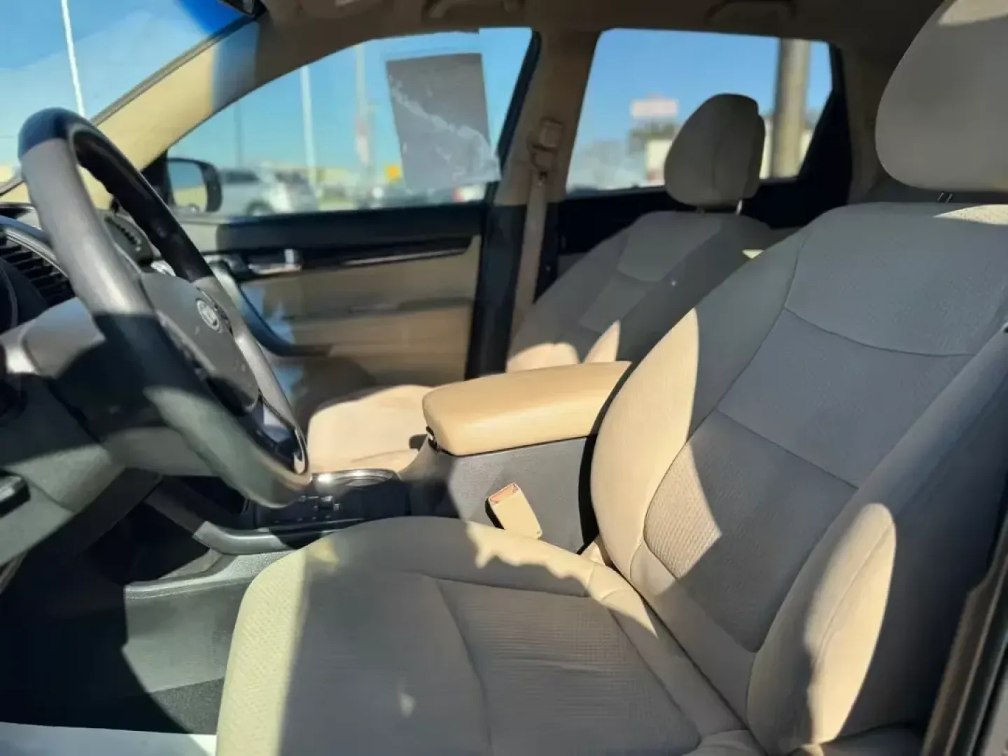 2011 MAROON Kia Sorento LX 2WD (5XYKT4A23BG) with an 3.5L V6 DOHC 24V engine, 6-Speed Automatic transmission, located at 10740 Forest Lane, Dallas, TX, 75243, (972) 272-7300, 32.908588, -96.701813 - Are you searching for a reliable, family-friendly SUV that fits seamlessly into your active lifestyle? Look no further than this 2011 Kia Sorento LX, now available at Traditional Autos in Dallas, TX. This remarkable pre-owned vehicle combines practicality, comfort, and style, making it the ideal cho - Photo#8