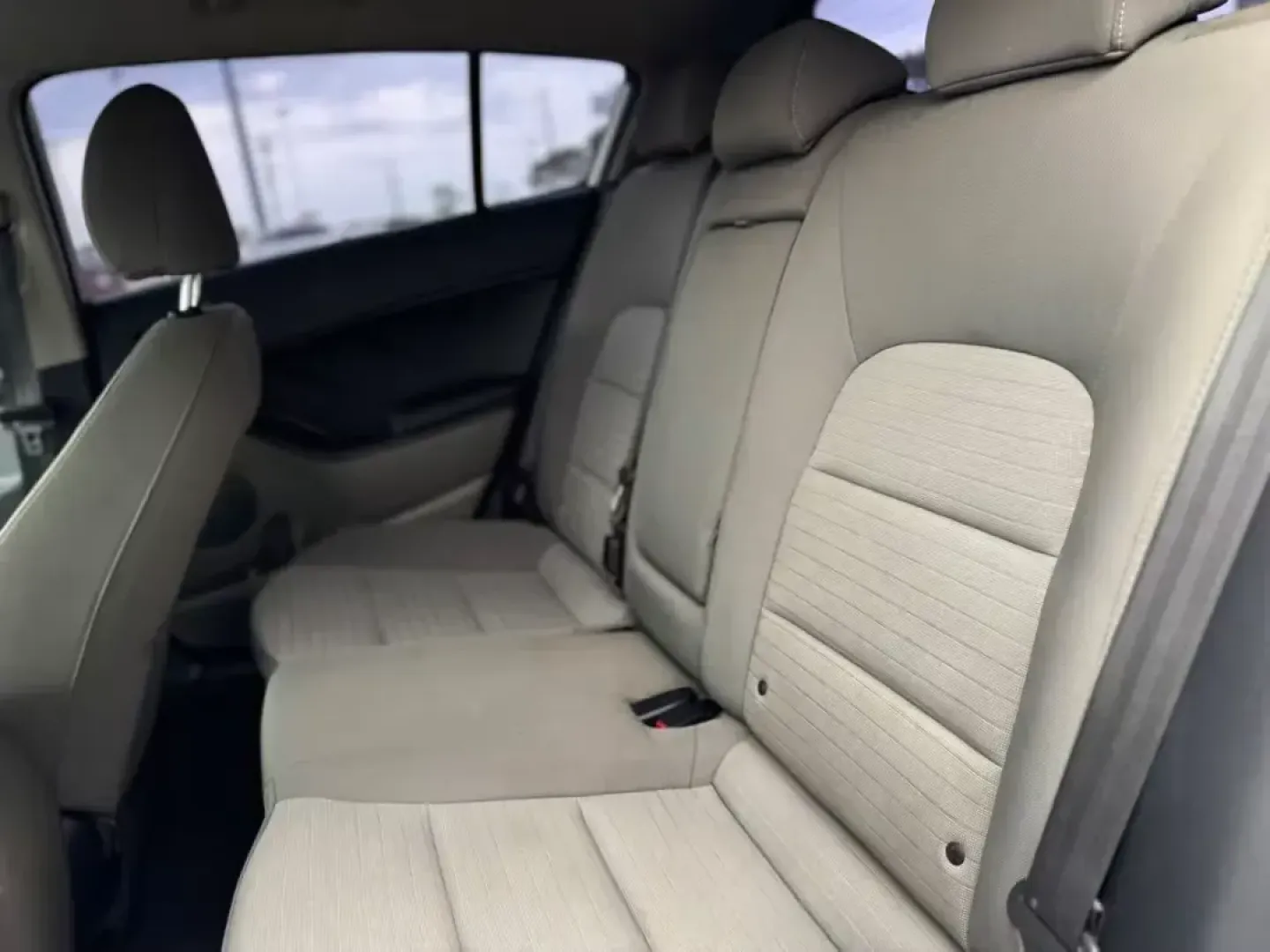 2015 WHITE Kia Forte 5-Door EX (KNAFX5A80F5) with an 2.0L L4 DOHC 16V engine, 6-Speed Automatic transmission, located at 10740 Forest Lane, Dallas, TX, 75243, (972) 272-7300, 32.908588, -96.701813 - Are you in the market for a reliable and affordable vehicle that can handle your daily commutes and weekend adventures alike? Look no further than this stunning 2015 Kia Forte 5-Door EX, available now at Traditional Autos in Dallas, TX. Perfect for growing families or budget-conscious buyers, this h - Photo#7