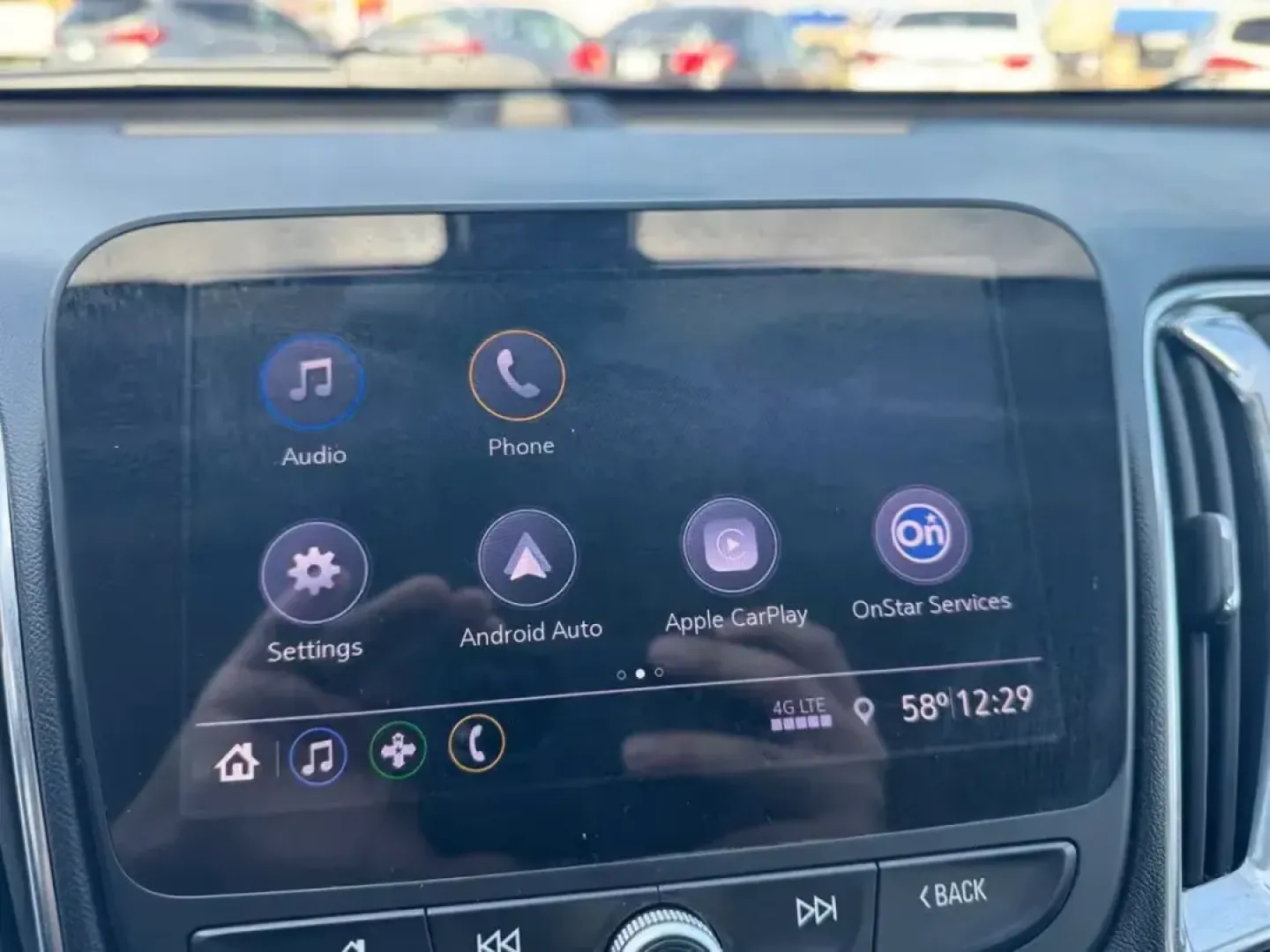 2019 GRAY Chevrolet Malibu LT (1G1ZD5ST3KF) with an 1.5L L4 DOHC 16V engine, 6A transmission, located at 10740 Forest Lane, Dallas, TX, 75243, (972) 272-7300, 32.908588, -96.701813 - **Elevate Your Daily Commute with the 2019 Chevrolet Malibu LT - Your Ideal Sedan Awaits!**<br /> <br /> Are you looking for a reliable vehicle that seamlessly fits into your busy lifestyle? The 2019 Chevrolet Malibu LT is the perfect choice for anyone seeking a comfortable and efficient ride for bo - Photo#10