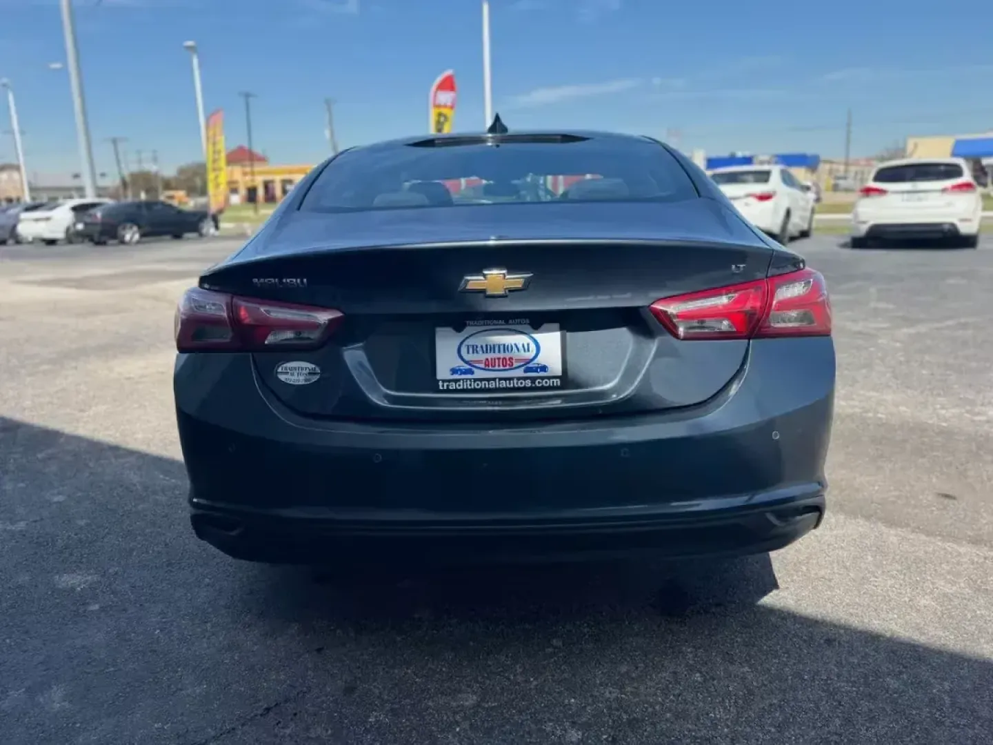 2019 GRAY Chevrolet Malibu LT (1G1ZD5ST3KF) with an 1.5L L4 DOHC 16V engine, 6A transmission, located at 10740 Forest Lane, Dallas, TX, 75243, (972) 272-7300, 32.908588, -96.701813 - **Elevate Your Daily Commute with the 2019 Chevrolet Malibu LT - Your Ideal Sedan Awaits!**<br /> <br /> Are you looking for a reliable vehicle that seamlessly fits into your busy lifestyle? The 2019 Chevrolet Malibu LT is the perfect choice for anyone seeking a comfortable and efficient ride for bo - Photo#4
