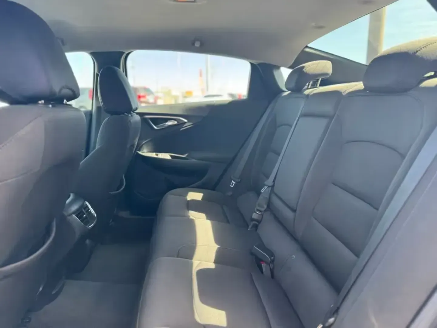 2019 GRAY Chevrolet Malibu LT (1G1ZD5ST3KF) with an 1.5L L4 DOHC 16V engine, 6A transmission, located at 10740 Forest Lane, Dallas, TX, 75243, (972) 272-7300, 32.908588, -96.701813 - **Elevate Your Daily Commute with the 2019 Chevrolet Malibu LT - Your Ideal Sedan Awaits!**<br /> <br /> Are you looking for a reliable vehicle that seamlessly fits into your busy lifestyle? The 2019 Chevrolet Malibu LT is the perfect choice for anyone seeking a comfortable and efficient ride for bo - Photo#6