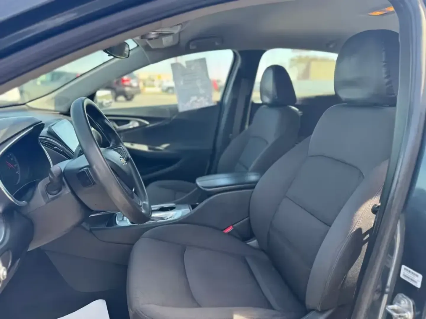 2019 GRAY Chevrolet Malibu LT (1G1ZD5ST3KF) with an 1.5L L4 DOHC 16V engine, 6A transmission, located at 10740 Forest Lane, Dallas, TX, 75243, (972) 272-7300, 32.908588, -96.701813 - **Elevate Your Daily Commute with the 2019 Chevrolet Malibu LT - Your Ideal Sedan Awaits!**<br /> <br /> Are you looking for a reliable vehicle that seamlessly fits into your busy lifestyle? The 2019 Chevrolet Malibu LT is the perfect choice for anyone seeking a comfortable and efficient ride for bo - Photo#7