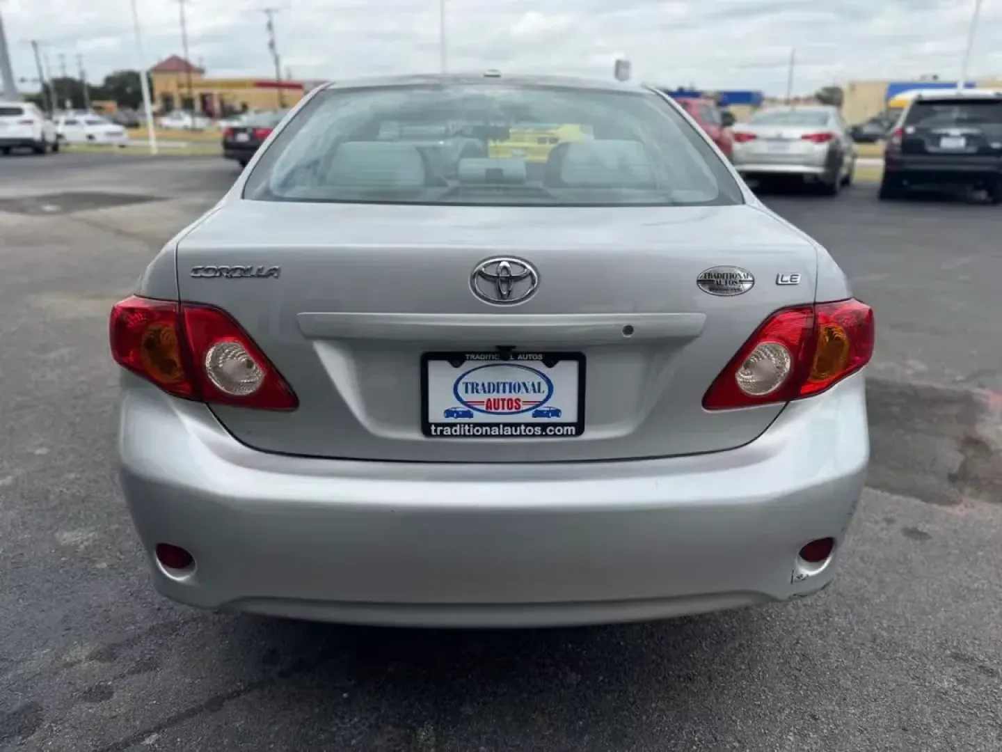 2010 SILVER Toyota Corolla Base 4-Speed AT (1NXBU4EEXAZ) with an 1.8L L4 DOHC 16V engine, 4-Speed Automatic Overdrive transmission, located at 10740 Forest Lane, Dallas, TX, 75243, (972) 272-7300, 32.908588, -96.701813 - **Drive Your Dreams: Discover the 2010 Toyota Corolla at Traditional Autos!**<br /> <br /> Are you ready to upgrade your daily commute or embark on weekend adventures? Look no further than this **2010 Toyota Corolla** available at **Traditional Autos**, your trusted used car dealer in **Dallas, TX** - Photo#3