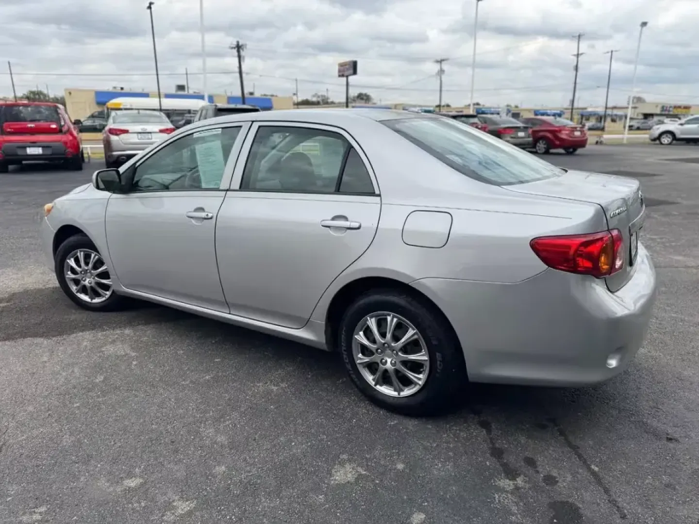 2010 SILVER Toyota Corolla Base 4-Speed AT (1NXBU4EEXAZ) with an 1.8L L4 DOHC 16V engine, 4-Speed Automatic Overdrive transmission, located at 10740 Forest Lane, Dallas, TX, 75243, (972) 272-7300, 32.908588, -96.701813 - **Drive Your Dreams: Discover the 2010 Toyota Corolla at Traditional Autos!**<br /> <br /> Are you ready to upgrade your daily commute or embark on weekend adventures? Look no further than this **2010 Toyota Corolla** available at **Traditional Autos**, your trusted used car dealer in **Dallas, TX** - Photo#5