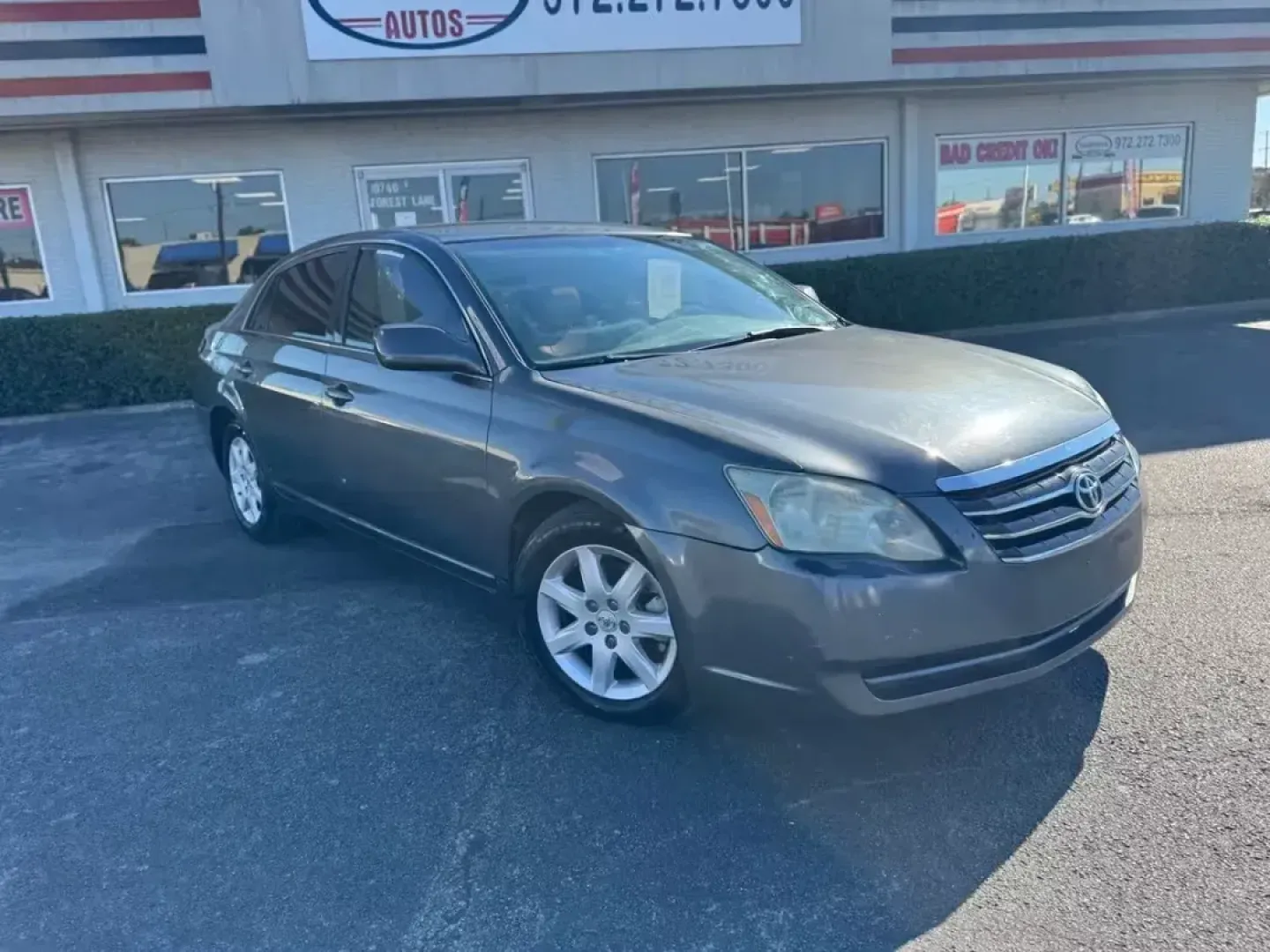 2008 Toyota Avalon Limited (4T1BK36B68U) with an 3.5L V6 DOHC 24V engine, 6-Speed Automatic Overdrive transmission, located at 10740 Forest Lane, Dallas, TX, 75243, (972) 272-7300, 32.908588, -96.701813 - **Experience Comfort and Style with This 2008 Toyota Avalon Limited Perfect for Families and Commuters!**<br /> <br /> If you're in the market for a reliable, spacious vehicle that seamlessly combines luxury and practicality, the 2008 Toyota Avalon Limited is the car for you! Ideal for growing fami - Photo#2