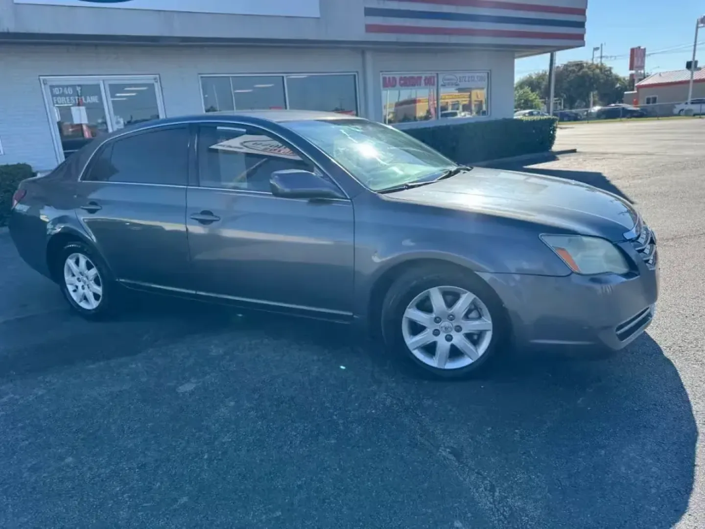 2008 Toyota Avalon Limited (4T1BK36B68U) with an 3.5L V6 DOHC 24V engine, 6-Speed Automatic Overdrive transmission, located at 10740 Forest Lane, Dallas, TX, 75243, (972) 272-7300, 32.908588, -96.701813 - **Experience Comfort and Style with This 2008 Toyota Avalon Limited Perfect for Families and Commuters!**<br /> <br /> If you're in the market for a reliable, spacious vehicle that seamlessly combines luxury and practicality, the 2008 Toyota Avalon Limited is the car for you! Ideal for growing fami - Photo#3