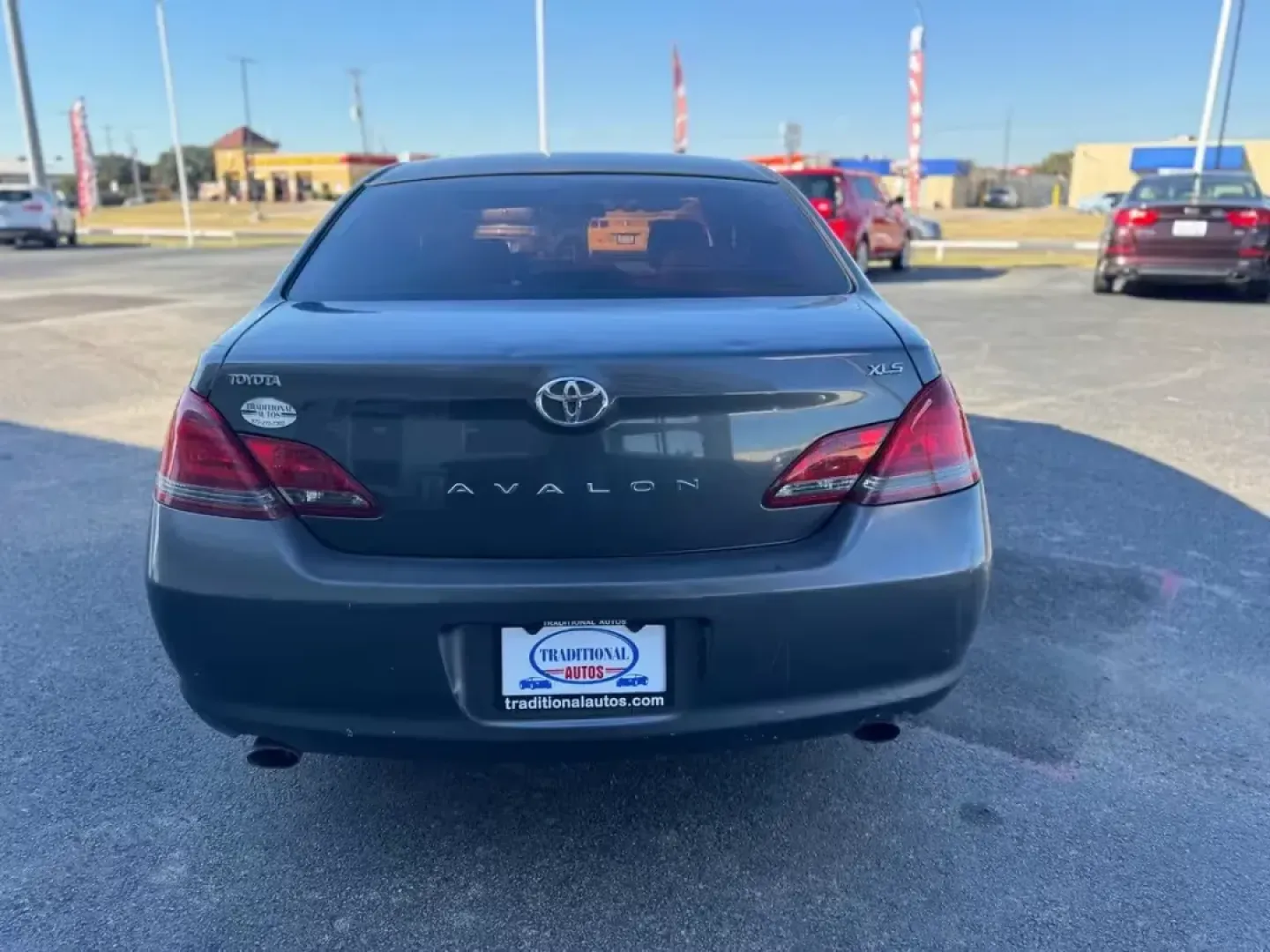 2008 Toyota Avalon Limited (4T1BK36B68U) with an 3.5L V6 DOHC 24V engine, 6-Speed Automatic Overdrive transmission, located at 10740 Forest Lane, Dallas, TX, 75243, (972) 272-7300, 32.908588, -96.701813 - **Experience Comfort and Style with This 2008 Toyota Avalon Limited Perfect for Families and Commuters!**<br /> <br /> If you're in the market for a reliable, spacious vehicle that seamlessly combines luxury and practicality, the 2008 Toyota Avalon Limited is the car for you! Ideal for growing fami - Photo#4