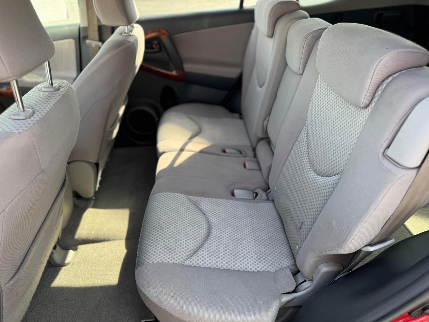2007 RED TOYOTA RAV4 BASE Base I4 2WD (JTMZD33VX75) with an 2.4L L4 DOHC 16V engine, 4-Speed Automatic transmission, located at 10740 Forest Lane, Dallas, TX, 75243, (972) 272-7300, 32.908588, -96.701813 - Photo#5
