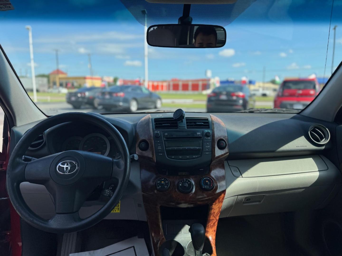 2007 RED TOYOTA RAV4 BASE Base I4 2WD (JTMZD33VX75) with an 2.4L L4 DOHC 16V engine, 4-Speed Automatic transmission, located at 10740 Forest Lane, Dallas, TX, 75243, (972) 272-7300, 32.908588, -96.701813 - Photo#6