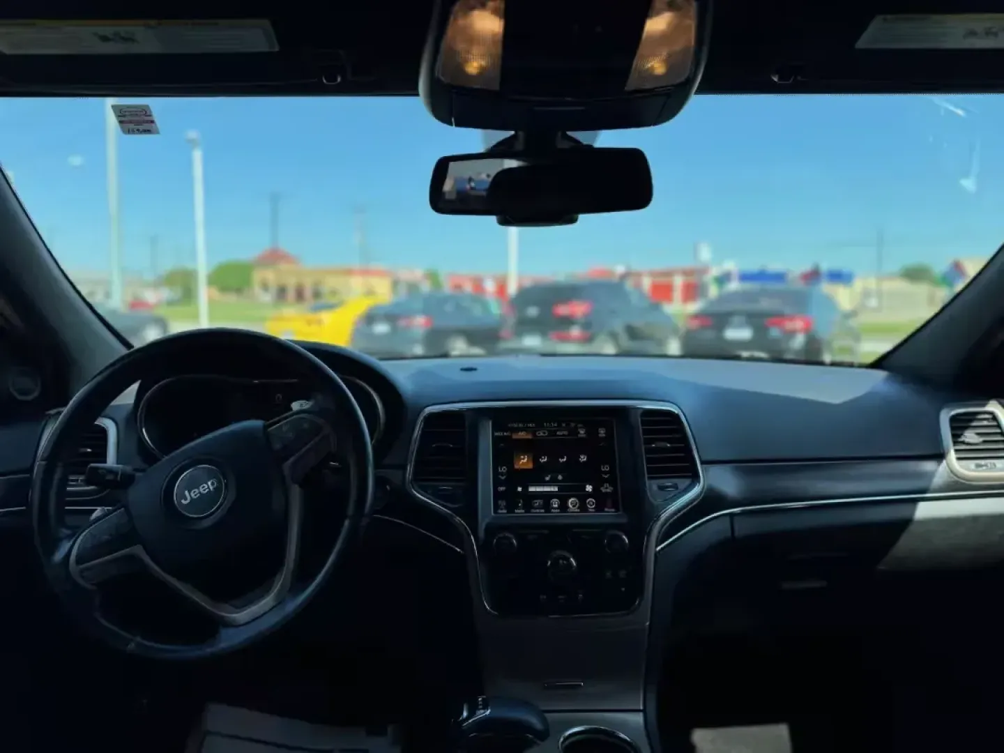 2014 BLACK Jeep Grand Cherokee Limited 2WD (1C4RJEBGXEC) with an 3.6L V6 DOHC 24V engine, 5-Speed Automatic transmission, located at 10740 Forest Lane, Dallas, TX, 75243, (972) 272-7300, 32.908588, -96.701813 - Are you ready to elevate your adventures? This 2014 Jeep Grand Cherokee Limited 2WD is the perfect blend of style and performance, making it an ideal companion for weekend getaways or daily commutes. Whether you're headed to the vibrant streets of Dallas or exploring nearby attractions like White Ro - Photo#7