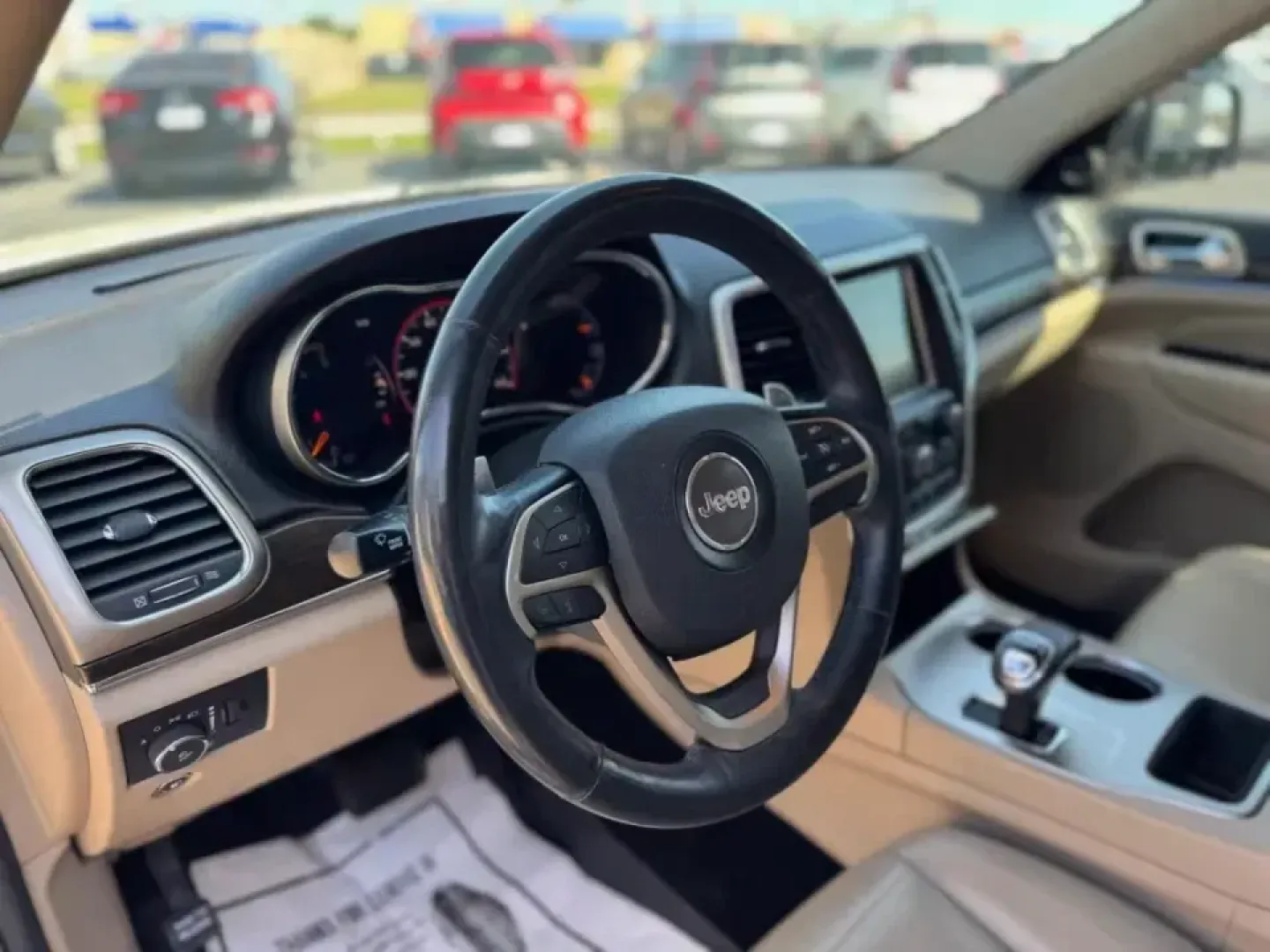 2014 WHITE Jeep Grand Cherokee Limited 2WD (1C4RJEBM5EC) with an 3.0L V6 DOHC 24V DIESEL engine, 5-Speed Automatic transmission, located at 10740 Forest Lane, Dallas, TX, 75243, (972) 272-7300, 32.908588, -96.701813 - **Adventure Awaits with This 2014 Jeep Grand Cherokee Limited!**<br /> <br /> Are you ready to elevate your weekend adventures or enhance your daily commute? Look no further! At Traditional Autos in Dallas, TX, we present the 2014 Jeep Grand Cherokee Limited a vehicle that seamlessly blends rugged - Photo#8