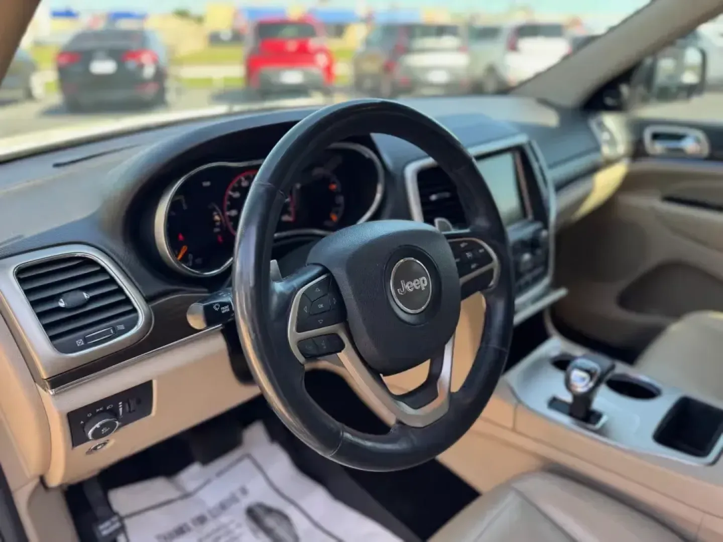 2014 WHITE Jeep Grand Cherokee Limited 2WD (1C4RJEBM5EC) with an 3.0L V6 DOHC 24V DIESEL engine, 5-Speed Automatic transmission, located at 10740 Forest Lane, Dallas, TX, 75243, (972) 272-7300, 32.908588, -96.701813 - **Adventure Awaits with This 2014 Jeep Grand Cherokee Limited!**<br /> <br /> Are you ready to elevate your weekend adventures or enhance your daily commute? Look no further! At Traditional Autos in Dallas, TX, we present the 2014 Jeep Grand Cherokee Limited a vehicle that seamlessly blends rugged - Photo#9
