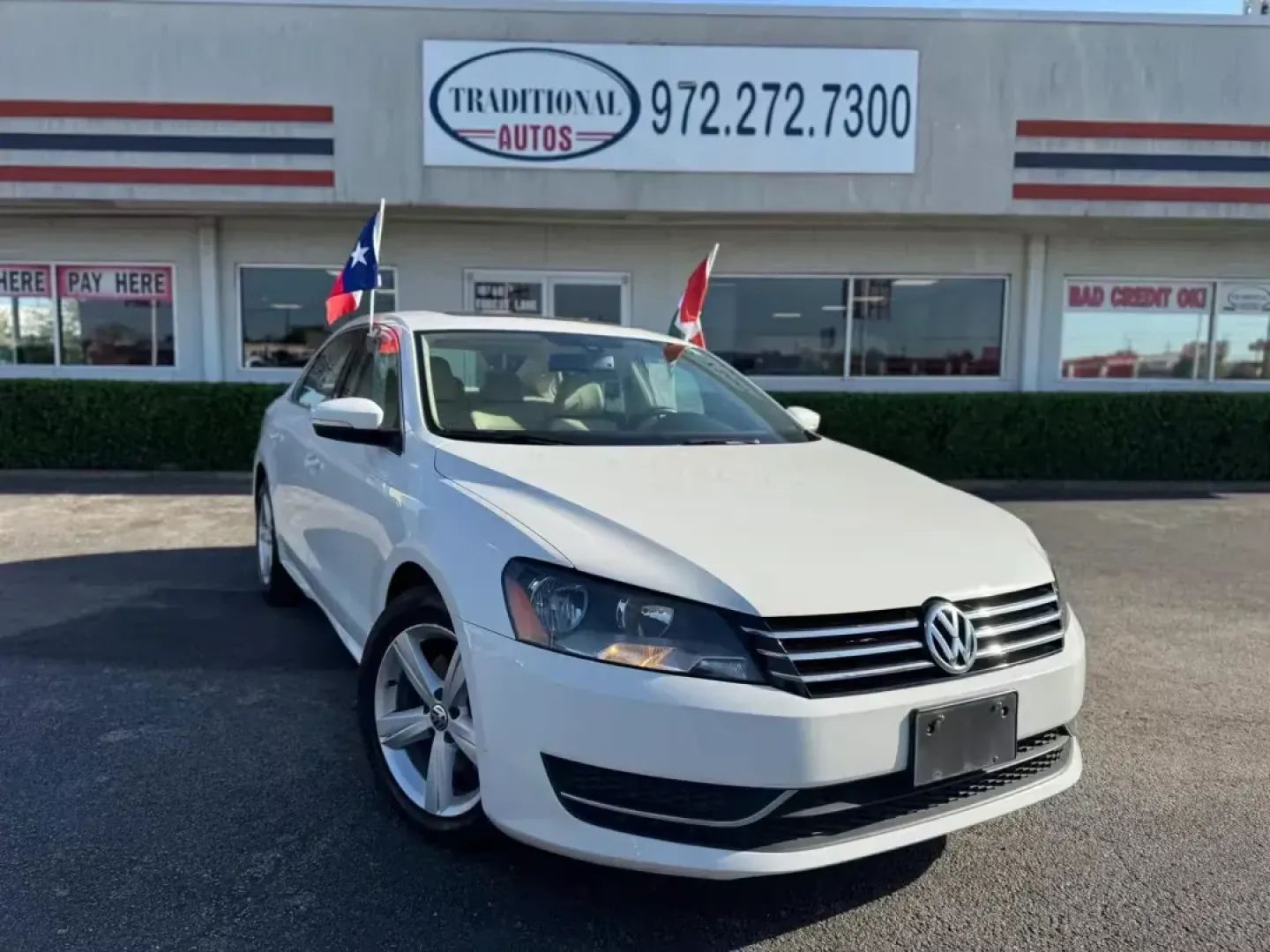2013 WHITE Volkswagen Passat 2.5L SE MT (1VWBH7A3XDC) with an 2.5L L5 DOHC 2OV engine, 6-Speed Automatic transmission, located at 10740 Forest Lane, Dallas, TX, 75243, (972) 272-7300, 32.908588, -96.701813 - **Discover Adventure and Comfort in the 2013 Volkswagen Passat at Traditional Autos!**<br /> <br /> Are you ready to elevate your commuting experience or embark on a weekend adventure? Look no further than the 2013 Volkswagen Passat, a versatile sedan that perfectly balances comfort, efficiency, and - Photo#1