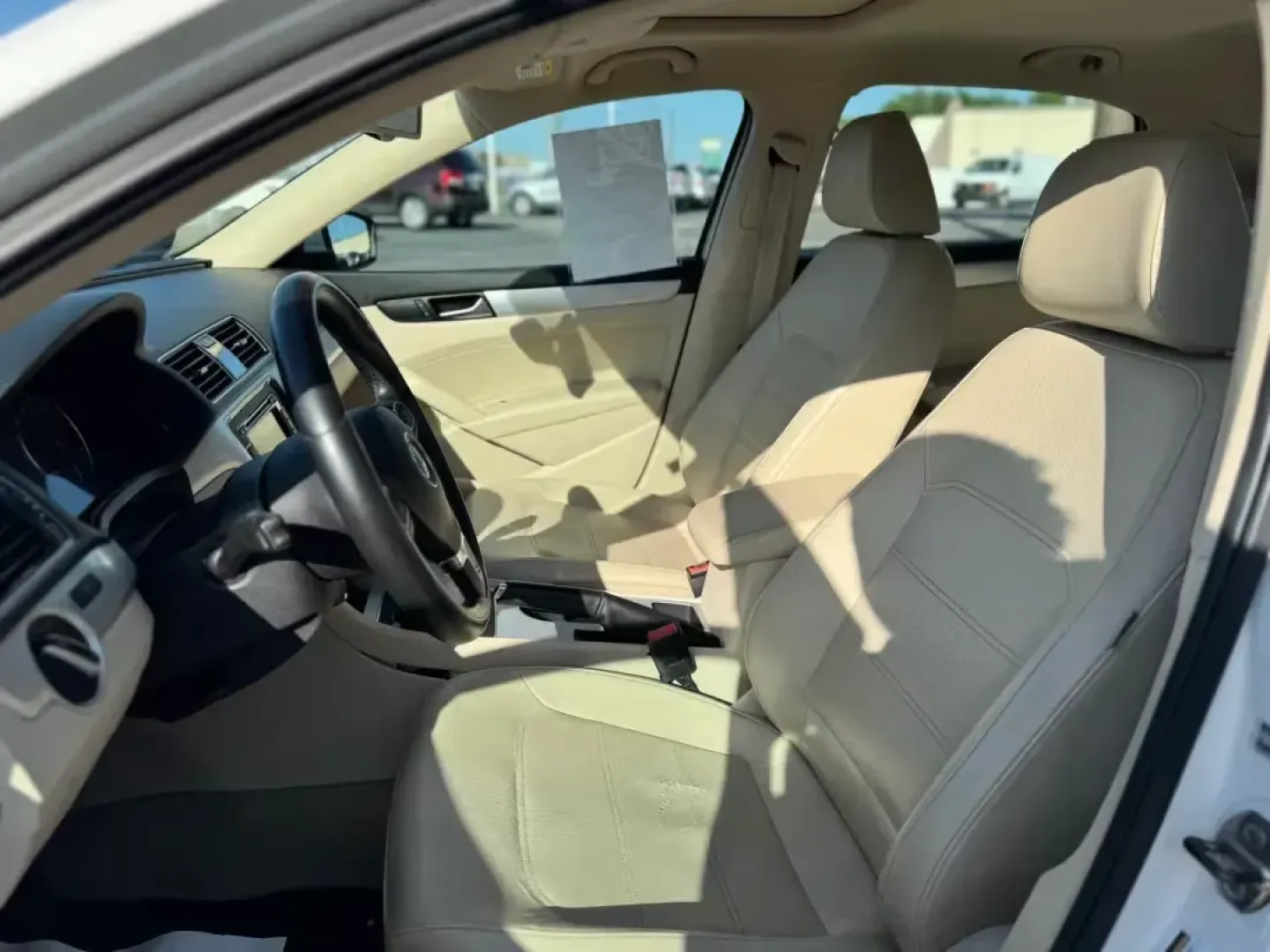 2013 WHITE Volkswagen Passat 2.5L SE MT (1VWBH7A3XDC) with an 2.5L L5 DOHC 2OV engine, 6-Speed Automatic transmission, located at 10740 Forest Lane, Dallas, TX, 75243, (972) 272-7300, 32.908588, -96.701813 - **Discover Adventure and Comfort in the 2013 Volkswagen Passat at Traditional Autos!**<br /> <br /> Are you ready to elevate your commuting experience or embark on a weekend adventure? Look no further than the 2013 Volkswagen Passat, a versatile sedan that perfectly balances comfort, efficiency, and - Photo#8