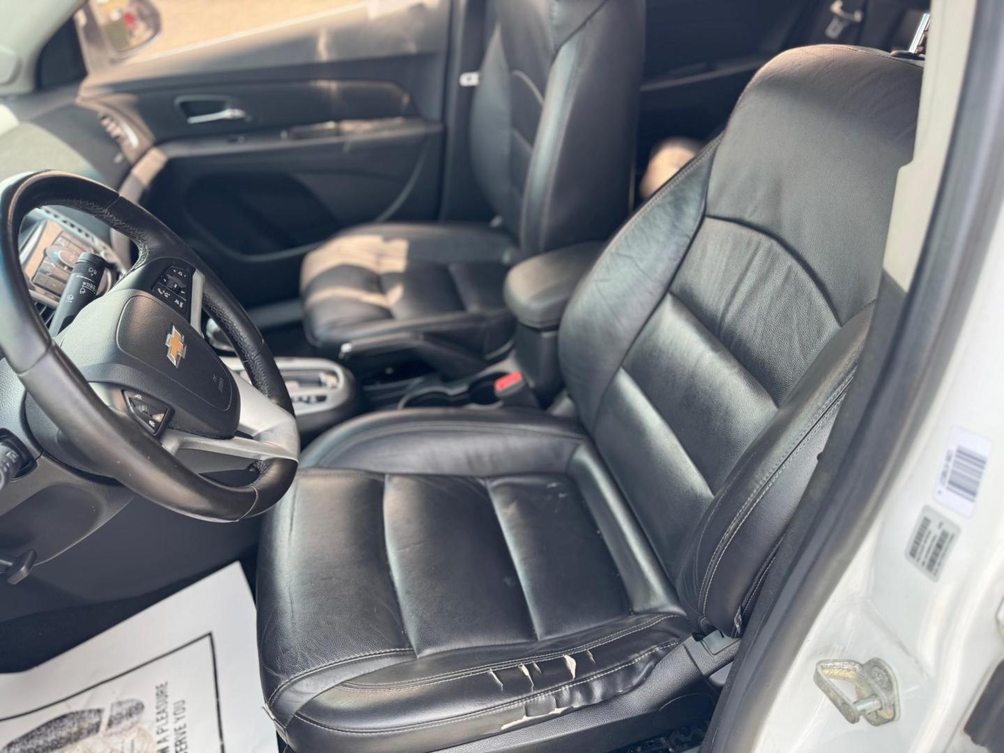 2015 WHITE CHEVROLET CRUZE 2LT 2LT Auto (1G1PE5SBXF7) with an 1.4L L4 DOHC 16V TURBO engine, 6-Speed Automatic transmission, located at 10740 Forest Lane, Dallas, TX, 75243, (972) 272-7300, 32.908588, -96.701813 - Photo#7