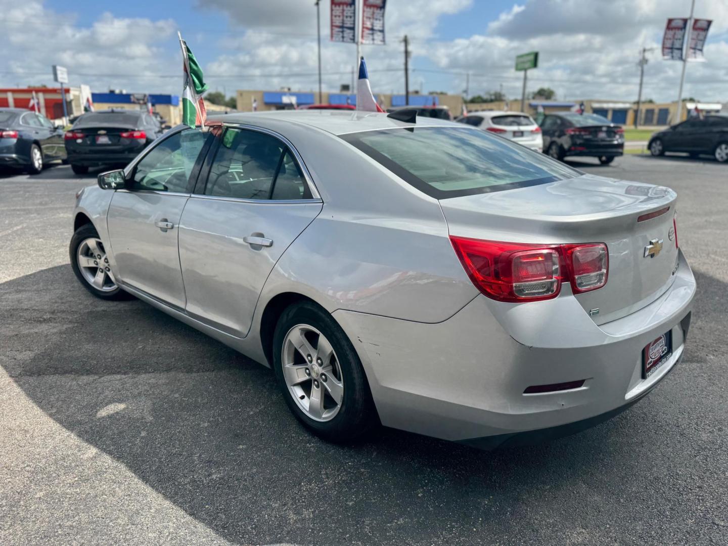 2015 SILVER CHEVROLET MALIBU LS LS (1G11B5SL8FF) with an 2.5L L4 DOHC 16V engine, 6-Speed Automatic transmission, located at 10740 Forest Lane, Dallas, TX, 75243, (972) 272-7300, 32.908588, -96.701813 - Photo#3