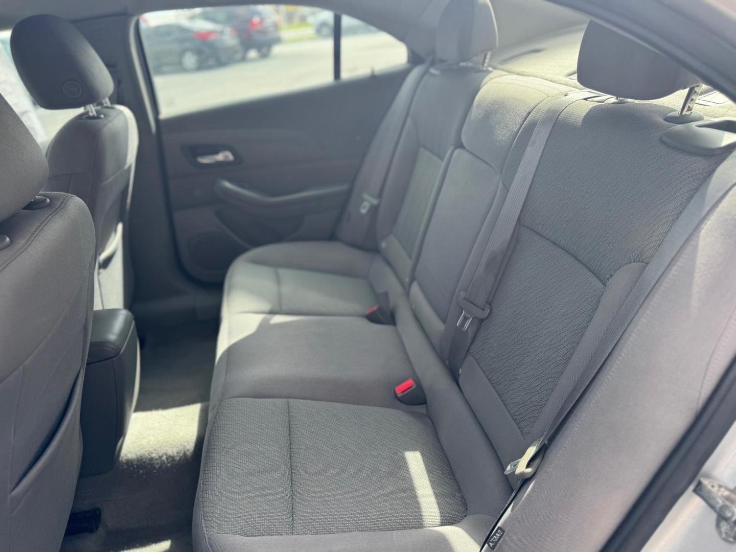 2015 SILVER CHEVROLET MALIBU LS LS (1G11B5SL8FF) with an 2.5L L4 DOHC 16V engine, 6-Speed Automatic transmission, located at 10740 Forest Lane, Dallas, TX, 75243, (972) 272-7300, 32.908588, -96.701813 - Photo#4