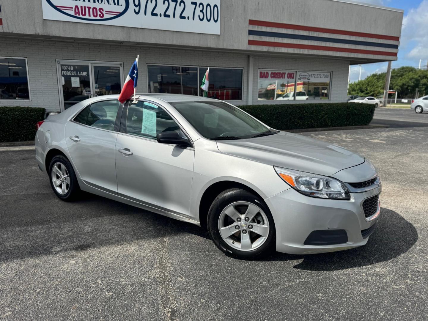 2015 SILVER CHEVROLET MALIBU LS LS (1G11B5SL8FF) with an 2.5L L4 DOHC 16V engine, 6-Speed Automatic transmission, located at 10740 Forest Lane, Dallas, TX, 75243, (972) 272-7300, 32.908588, -96.701813 - Photo#1