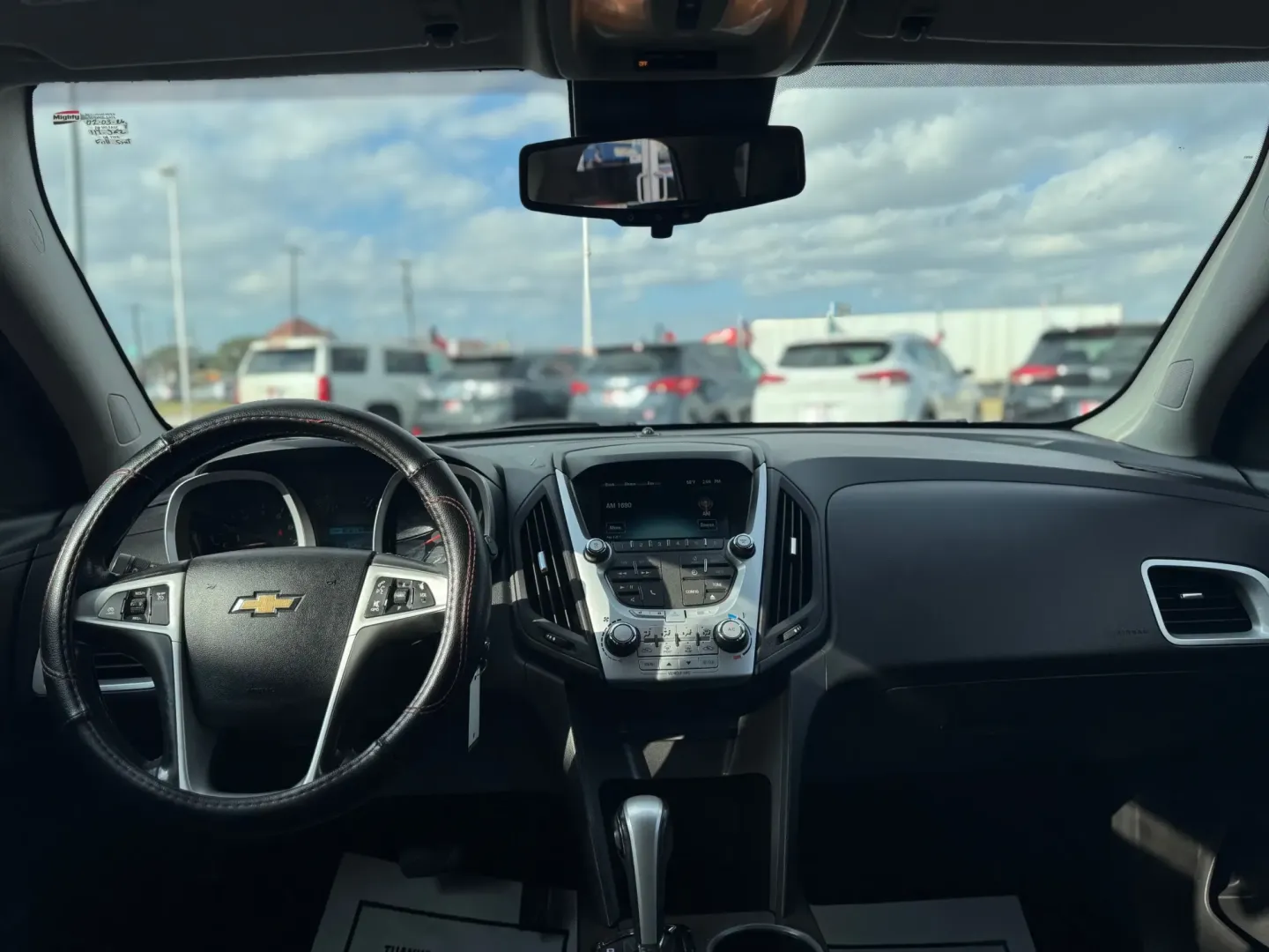 2013 Chevrolet Equinox 1LT 2WD (2GNFLDE30D6) with an 3.6L V6 DOHC 24V engine, 6-Speed Automatic transmission, located at 10740 Forest Lane, Dallas, TX, 75243, (972) 272-7300, 32.908588, -96.701813 - ### Unleash Your Adventurous Spirit with the 2013 Chevrolet Equinox at Traditional Autos!<br /> <br /> Are you ready to elevate your weekend adventures or daily commutes? Look no further than the versatile 2013 Chevrolet Equinox, now available at **Traditional Autos**, your trusted pre-owned dealers - Photo#5