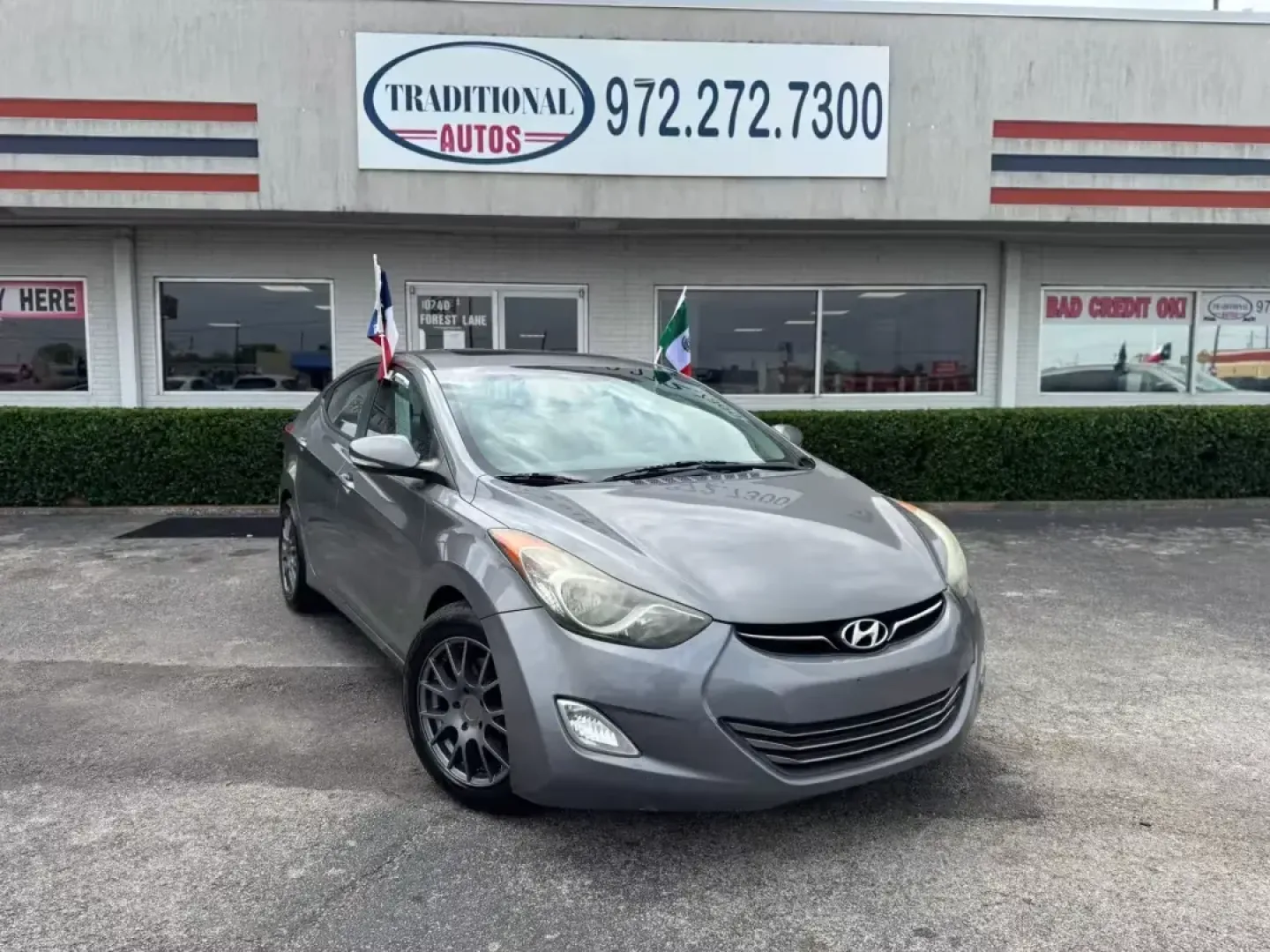 2013 GRAY Hyundai Elantra Limited (5NPDH4AE1DH) with an 1.8L L4 DOHC 16V engine, 6-Speed Automatic transmission, located at 10740 Forest Lane, Dallas, TX, 75243, (972) 272-7300, 32.908588, -96.701813 - **Discover Your Next Adventure with the 2013 Hyundai Elantra Limited**<br /> <br /> Embark on unforgettable journeys while enjoying the perfect blend of efficiency, comfort, and style with the 2013 Hyundai Elantra Limited. This pre-owned sedan is not just a car; it's your key to explore everything t - Photo#1