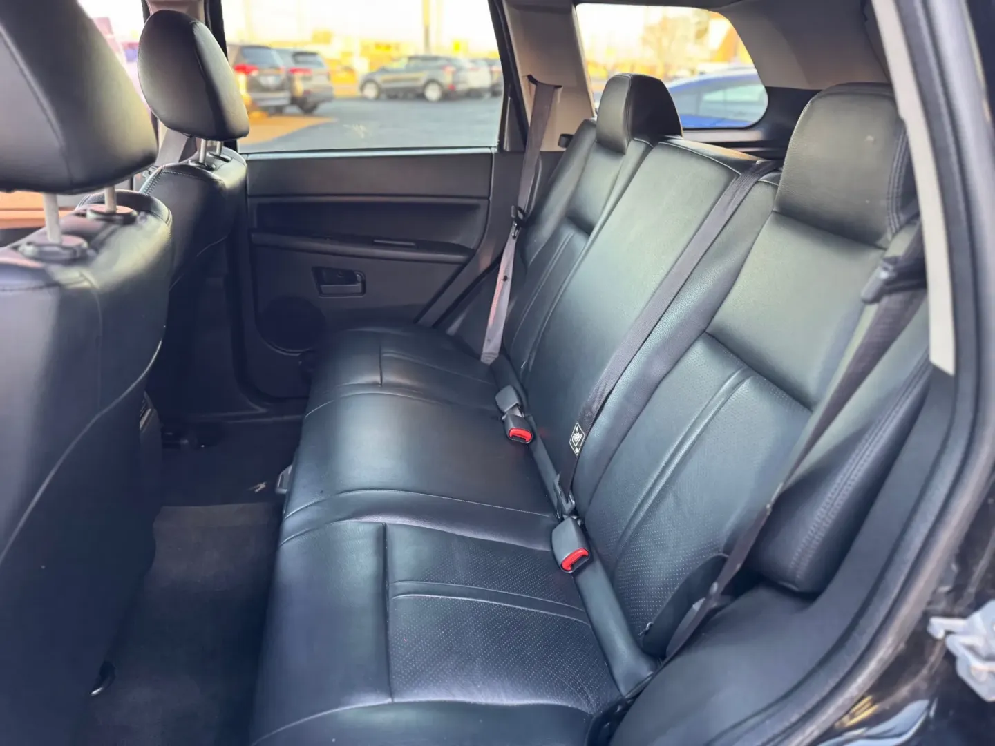 2008 Jeep Grand Cherokee Laredo 2WD (1J8GS48K78C) with an 3.7L V6 SOHC 12V engine, 5-Speed Automatic Overdrive transmission, located at 10740 Forest Lane, Dallas, TX, 75243, (972) 272-7300, 32.908588, -96.701813 - Are you ready to elevate your outdoor adventures? Look no further than this stunning **2008 Jeep Grand Cherokee** available at **Traditional Autos**, your trusted source for quality used vehicles in Dallas, TX. Perfectly suited for those who crave the thrill of weekend getaways or the daily commute - Photo#4