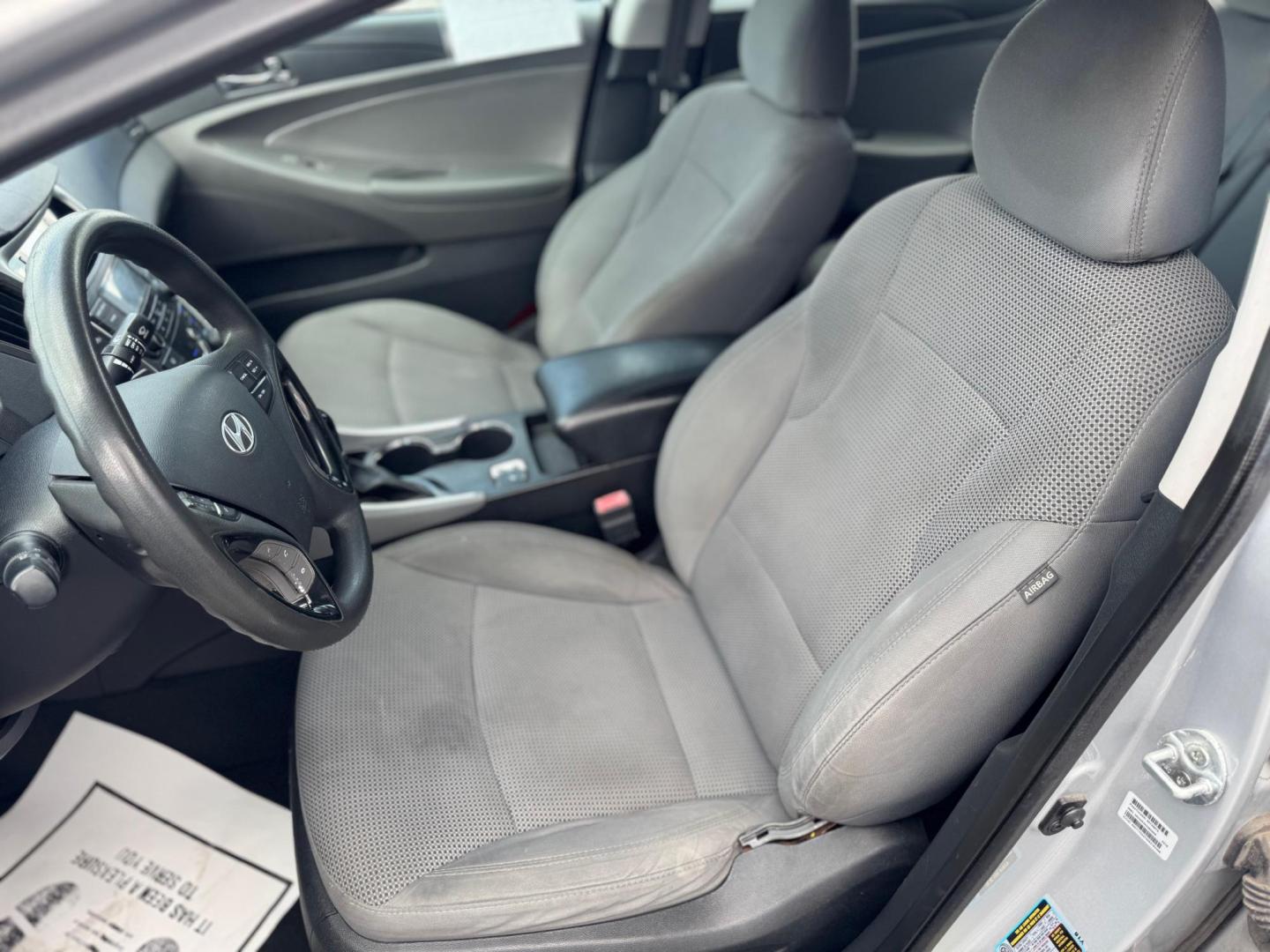 2013 SILVER HYUNDAI SONATA GLS GLS (5NPEB4AC4DH) with an 2.4L L4 DOHC 16V engine, 6-Speed Automatic transmission, located at 10740 Forest Lane, Dallas, TX, 75243, (972) 272-7300, 32.908588, -96.701813 - Photo#8