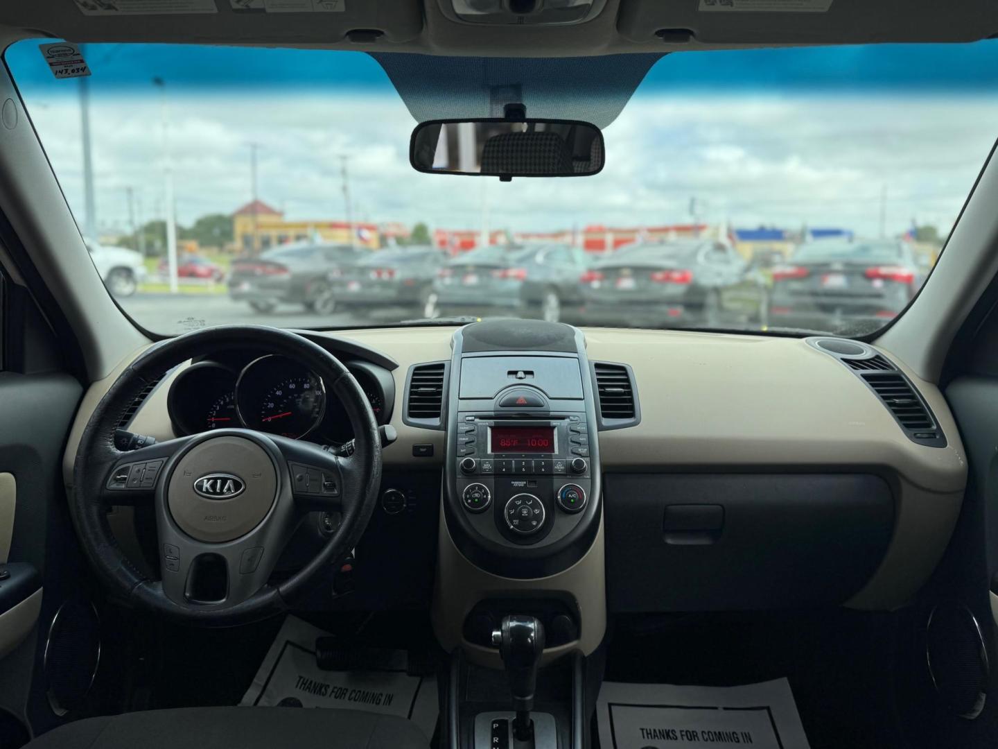 2010 WHITE KIA SOUL BASE; SPORT; + ! (KNDJT2A2XA7) with an 2.0L L4 DOHC 16V engine, located at 10740 Forest Lane, Dallas, TX, 75243, (972) 272-7300, 32.908588, -96.701813 - Photo#5