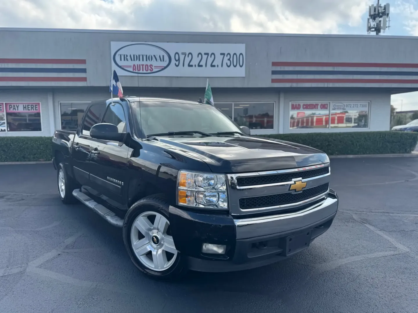 2008 Chevrolet Silverado 1500 LS Crew Cab 2WD (3GCEC13J38G) with an 5.3L V8 OHV 16V engine, 4-Speed Automatic Overdrive transmission, located at 10740 Forest Lane, Dallas, TX, 75243, (972) 272-7300, 32.908588, -96.701813 - **Discover Adventure with the 2008 Chevrolet Silverado 1500 Your Ultimate Pickup Truck!**<br /> <br /> Are you looking for a versatile vehicle that can handle both your daily commute and weekend adventures? Look no further than the 2008 Chevrolet Silverado 1500, available now at Traditional Autos i - Photo#0