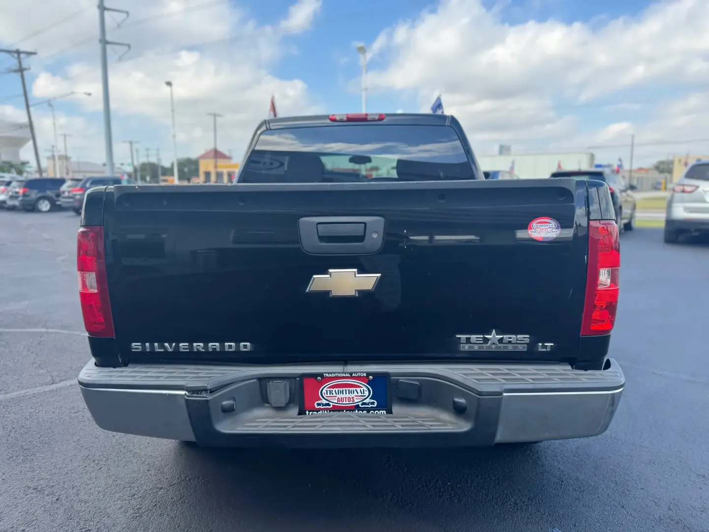 2008 Chevrolet Silverado 1500 LS Crew Cab 2WD (3GCEC13J38G) with an 5.3L V8 OHV 16V engine, 4-Speed Automatic Overdrive transmission, located at 10740 Forest Lane, Dallas, TX, 75243, (972) 272-7300, 32.908588, -96.701813 - **Discover Adventure with the 2008 Chevrolet Silverado 1500 Your Ultimate Pickup Truck!**<br /> <br /> Are you looking for a versatile vehicle that can handle both your daily commute and weekend adventures? Look no further than the 2008 Chevrolet Silverado 1500, available now at Traditional Autos i - Photo#2