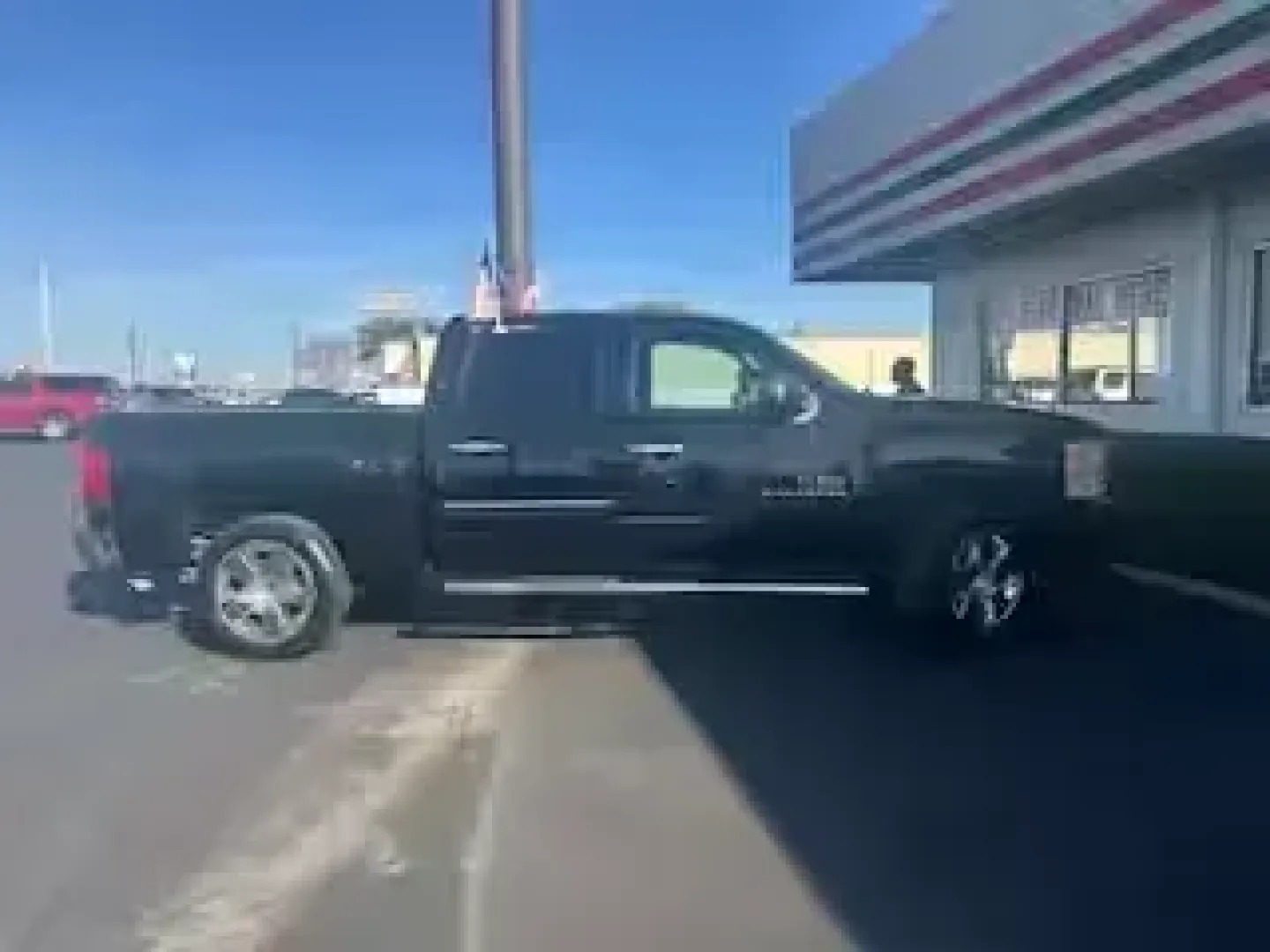 2010 Chevrolet Silverado 1500 LT1 Crew Cab 2WD (3GCRCSE06AG) with an 5.3L V8 OHV 16V FFV engine, 4-Speed Automatic transmission, located at 10740 Forest Lane, Dallas, TX, 75243, (972) 272-7300, 32.908588, -96.701813 - Need a dependable truck for Dallas life-weekday commutes on I635, weekend runs to Home Depot, and road trips out toward Lake Ray Hubbard? This **2010 Chevrolet Silverado 1500 Crew Cab** is built for real-world utility, offering full-size capability and everyday comfort in a package that fits busy fa - Photo#2