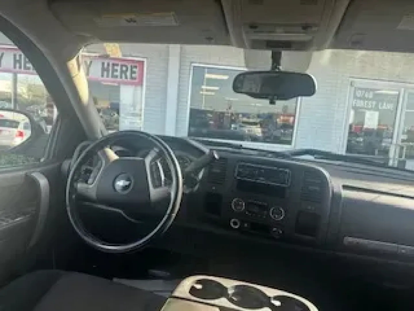 2010 Chevrolet Silverado 1500 LT1 Crew Cab 2WD (3GCRCSE06AG) with an 5.3L V8 OHV 16V FFV engine, 4-Speed Automatic transmission, located at 10740 Forest Lane, Dallas, TX, 75243, (972) 272-7300, 32.908588, -96.701813 - Need a dependable truck for Dallas life-weekday commutes on I635, weekend runs to Home Depot, and road trips out toward Lake Ray Hubbard? This **2010 Chevrolet Silverado 1500 Crew Cab** is built for real-world utility, offering full-size capability and everyday comfort in a package that fits busy fa - Photo#5