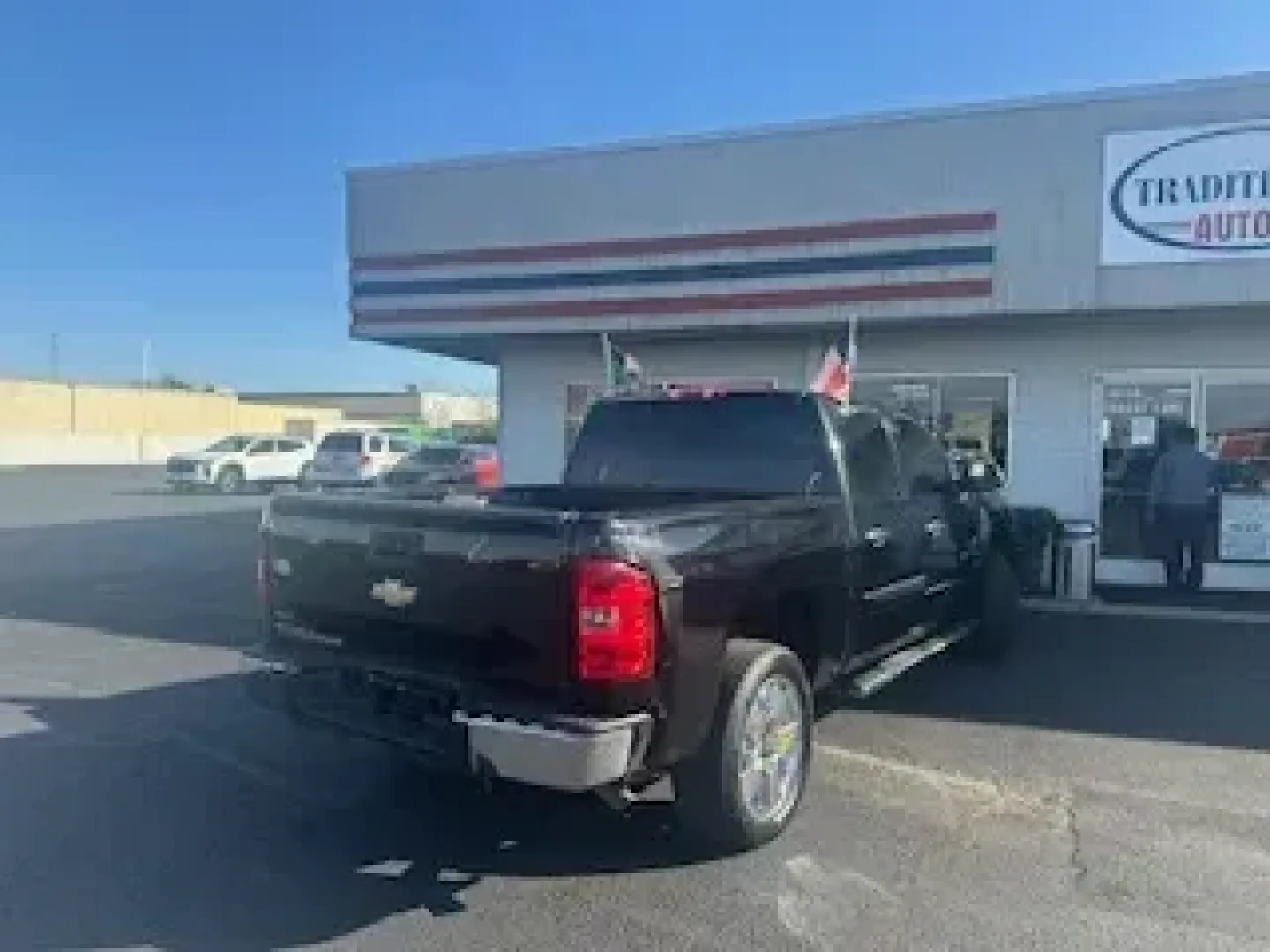2010 Chevrolet Silverado 1500 LT1 Crew Cab 2WD (3GCRCSE06AG) with an 5.3L V8 OHV 16V FFV engine, 4-Speed Automatic transmission, located at 10740 Forest Lane, Dallas, TX, 75243, (972) 272-7300, 32.908588, -96.701813 - Need a dependable truck for Dallas life-weekday commutes on I635, weekend runs to Home Depot, and road trips out toward Lake Ray Hubbard? This **2010 Chevrolet Silverado 1500 Crew Cab** is built for real-world utility, offering full-size capability and everyday comfort in a package that fits busy fa - Photo#2