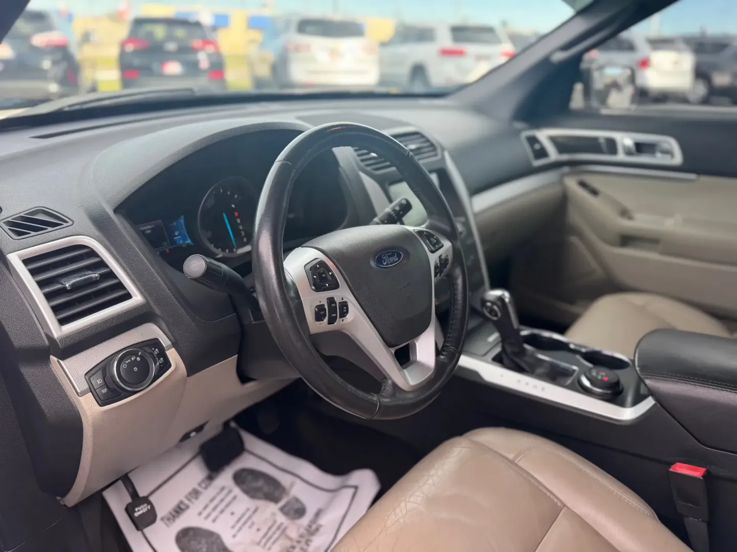 2015 WHITE Ford Explorer XLT 4WD (1FM5K8D89FG) with an 3.5L V6 DOHC 24V engine, 6-Speed Automatic transmission, located at 10740 Forest Lane, Dallas, TX, 75243, (972) 272-7300, 32.908588, -96.701813 - ### Discover Your Next Adventure with the 2015 Ford Explorer XLT 4WD from Traditional Autos!<br /> <br /> If you're searching for an SUV that merges comfort with capability, look no further than this 2015 Ford Explorer XLT 4WD, available now at Traditional Autos in Dallas, Texas. Perfect for weekend - Photo#7