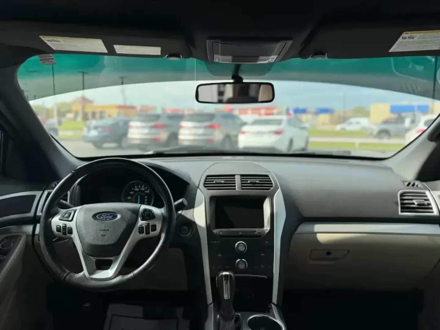 2015 WHITE Ford Explorer XLT 4WD (1FM5K8D89FG) with an 3.5L V6 DOHC 24V engine, 6-Speed Automatic transmission, located at 10740 Forest Lane, Dallas, TX, 75243, (972) 272-7300, 32.908588, -96.701813 - ### Discover Your Next Adventure with the 2015 Ford Explorer XLT 4WD from Traditional Autos!<br /> <br /> If you're searching for an SUV that merges comfort with capability, look no further than this 2015 Ford Explorer XLT 4WD, available now at Traditional Autos in Dallas, Texas. Perfect for weekend - Photo#15