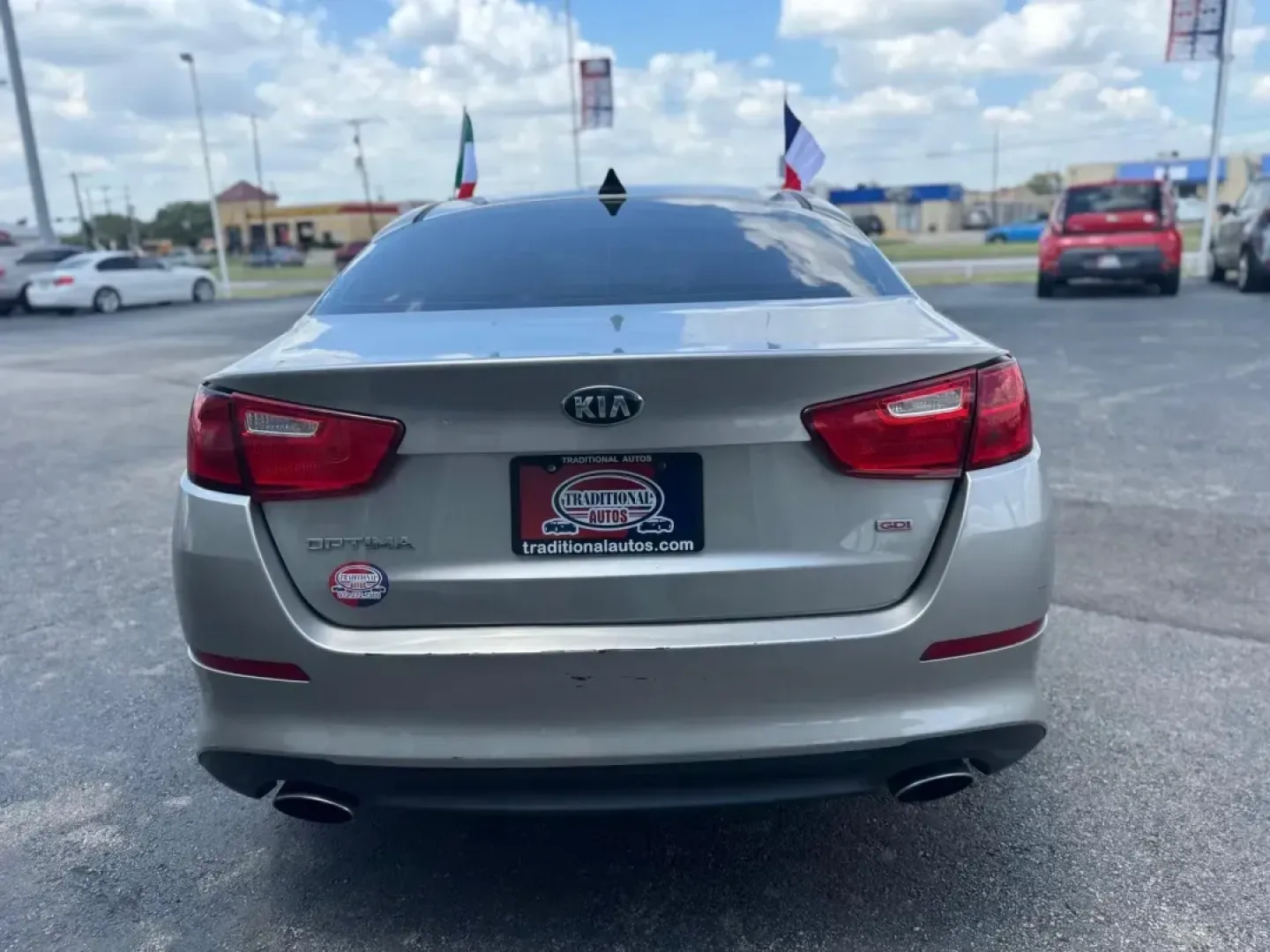 2014 GOLD Kia Optima EX (5XXGN4A72EG) with an 2.4L L4 DOHC 16V engine, 6-Speed Automatic transmission, located at 10740 Forest Lane, Dallas, TX, 75243, (972) 272-7300, 32.908588, -96.701813 - ### Experience the Open Road with This 2014 Kia Optima EX Your Perfect Commuter Companion!<br /> <br /> Are you looking for a reliable and stylish sedan to enhance your daily commute or weekend adventures? Look no further than this 2014 Kia Optima EX, available now at Traditional Autos, your premie - Photo#3