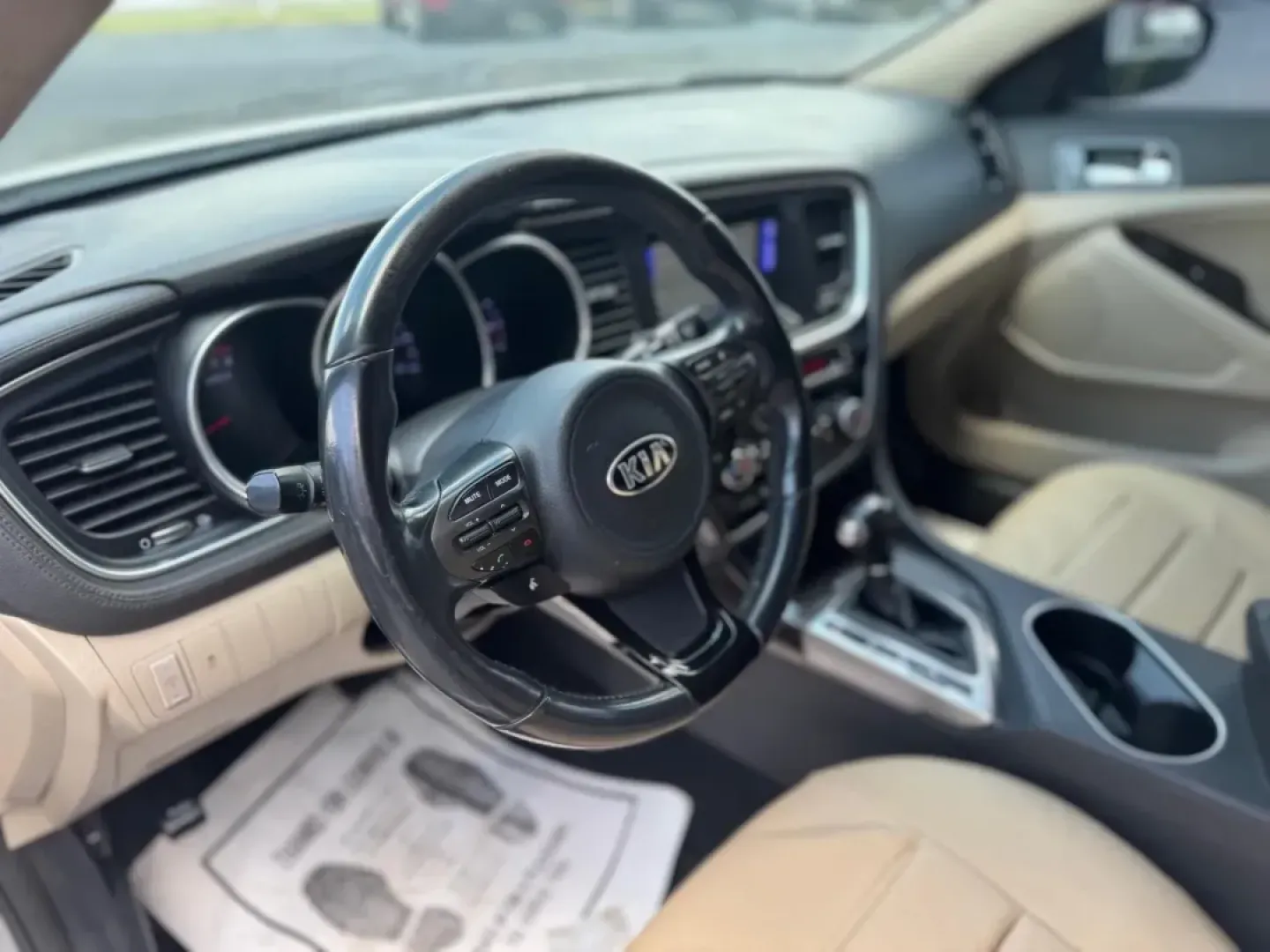 2014 GOLD Kia Optima EX (5XXGN4A72EG) with an 2.4L L4 DOHC 16V engine, 6-Speed Automatic transmission, located at 10740 Forest Lane, Dallas, TX, 75243, (972) 272-7300, 32.908588, -96.701813 - ### Experience the Open Road with This 2014 Kia Optima EX Your Perfect Commuter Companion!<br /> <br /> Are you looking for a reliable and stylish sedan to enhance your daily commute or weekend adventures? Look no further than this 2014 Kia Optima EX, available now at Traditional Autos, your premie - Photo#8